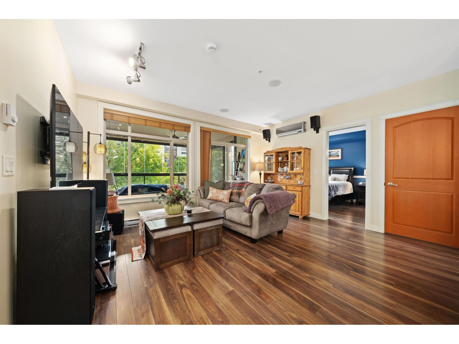 208 2860 Trethewey Street Property Photo 10
