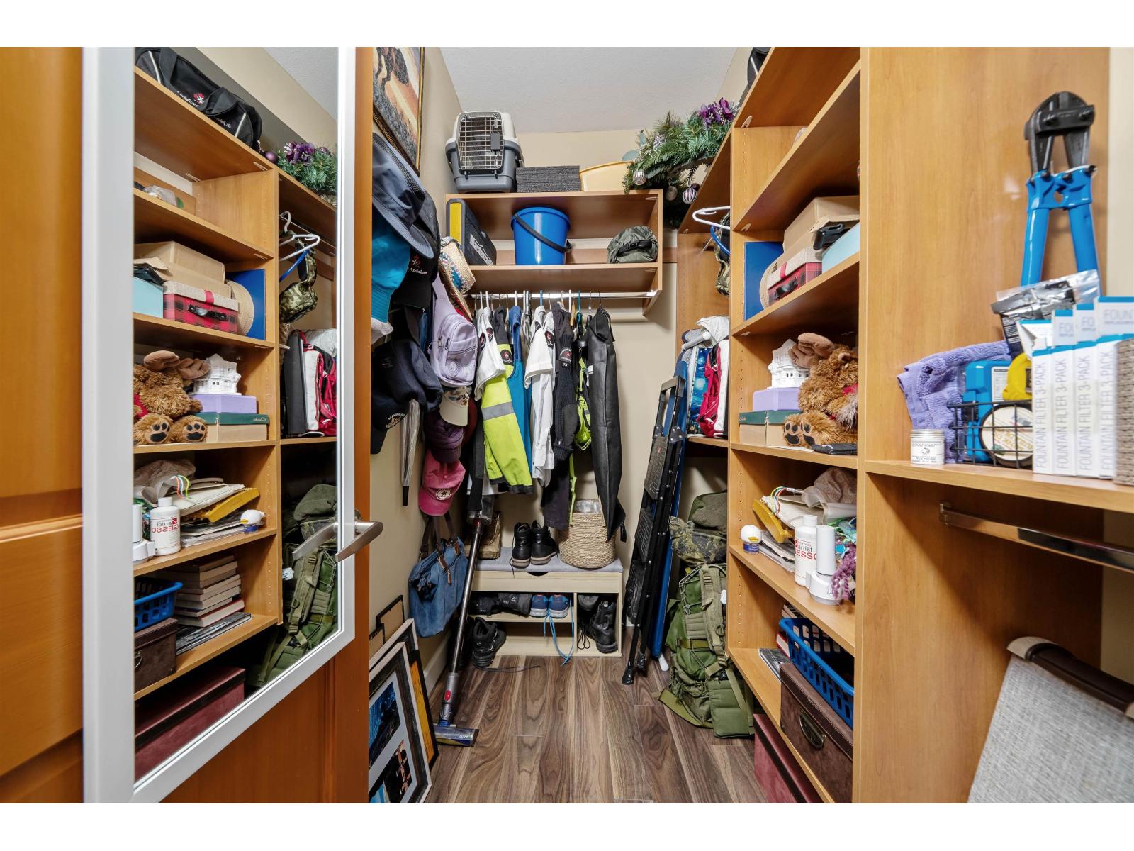 208 2860 Trethewey Street Property Photo 22