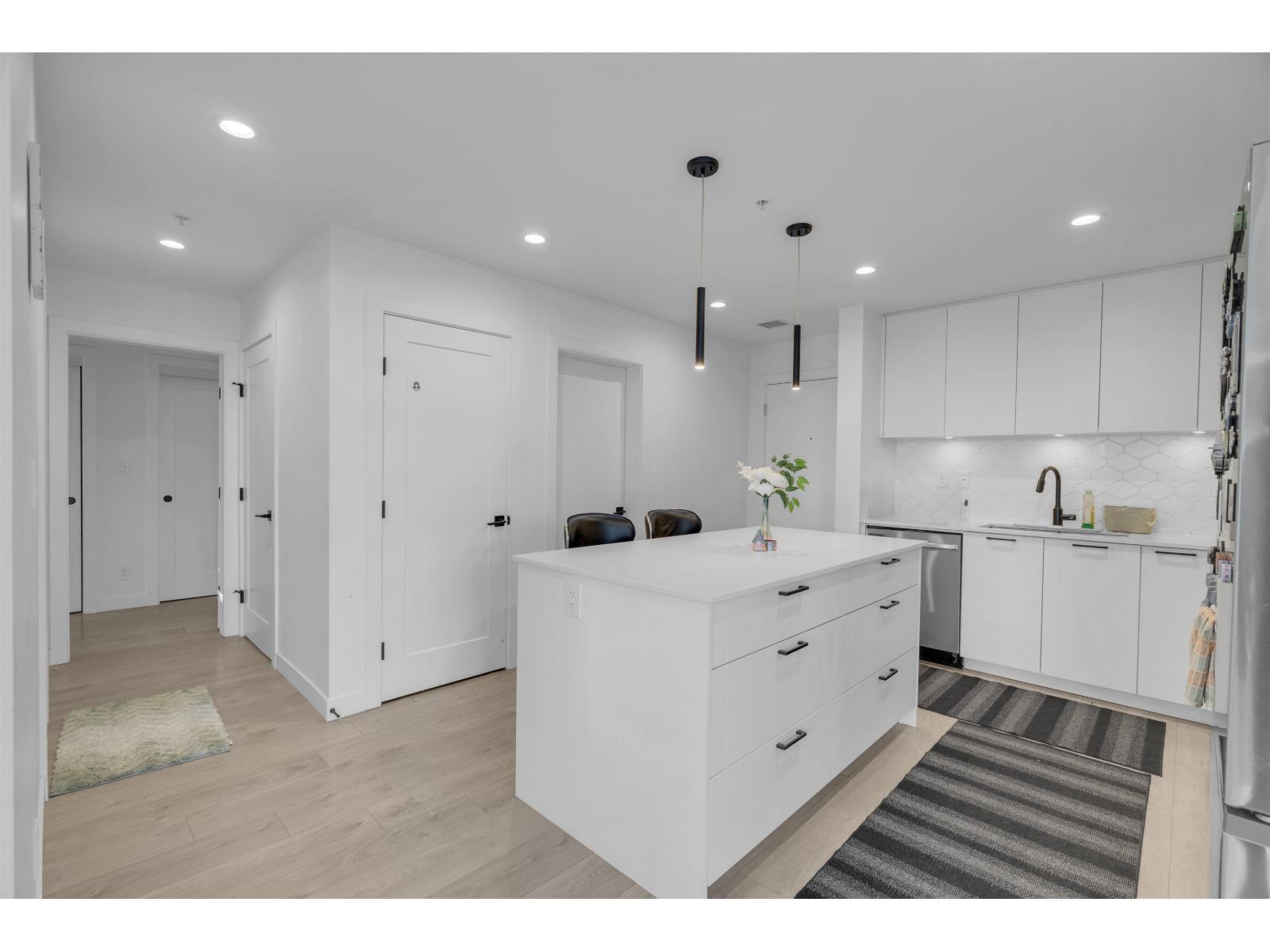 409 8379 201 Street Property Photo 4
