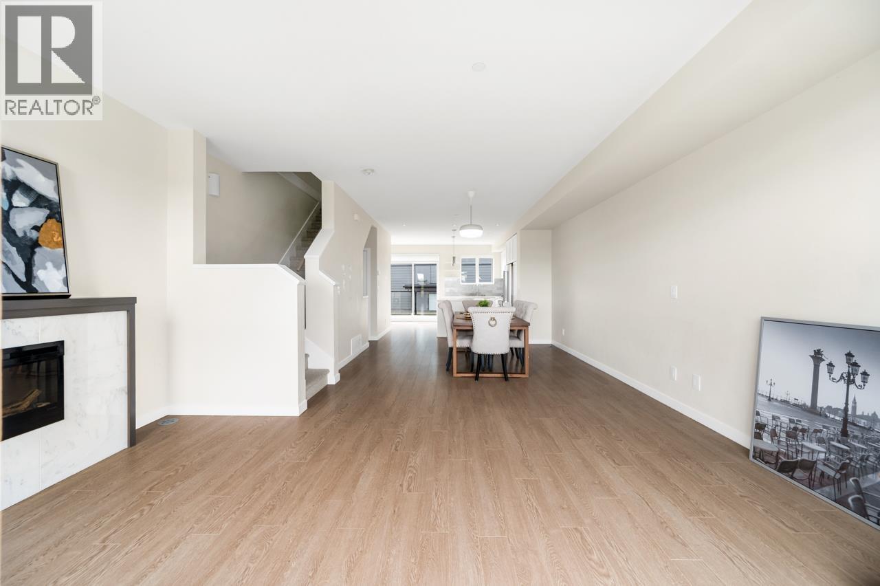 131 4738 Hemlock Way Property Photo 9