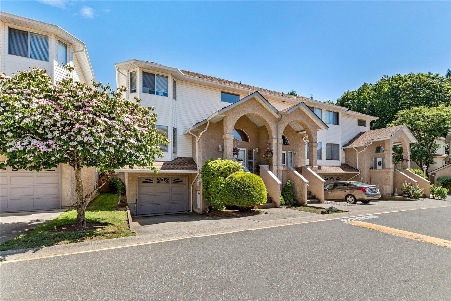 51 32339 7 Avenue Property Photo 1