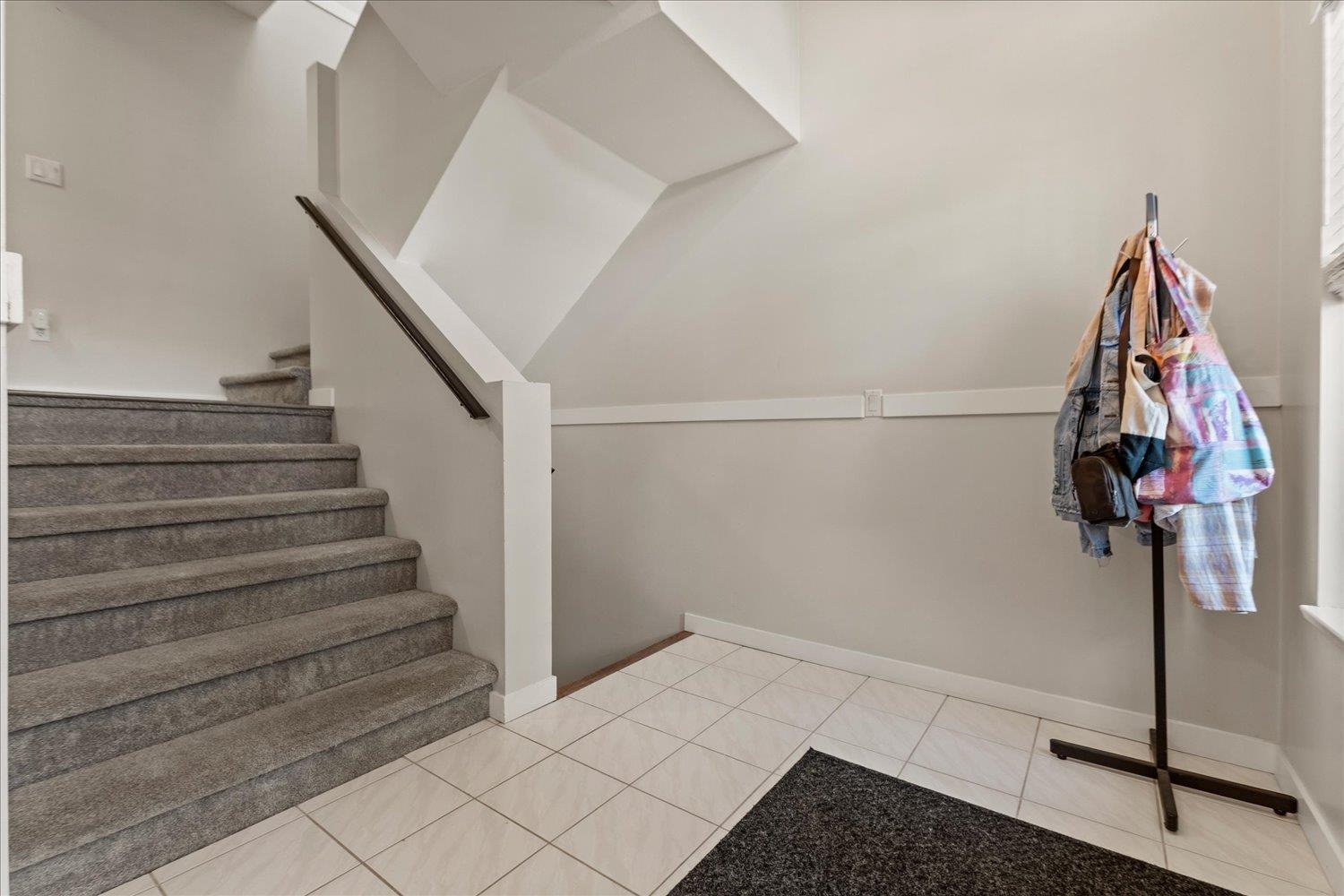 51 32339 7 Avenue Property Photo 5