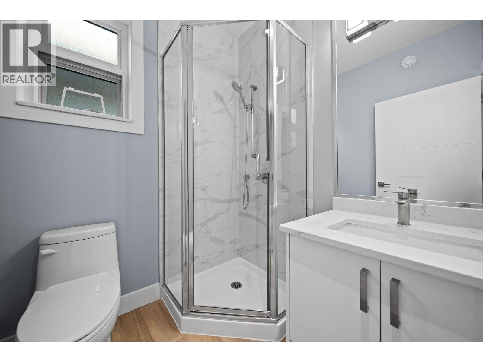 1 2557 W King Edward Avenue Property Photo 9