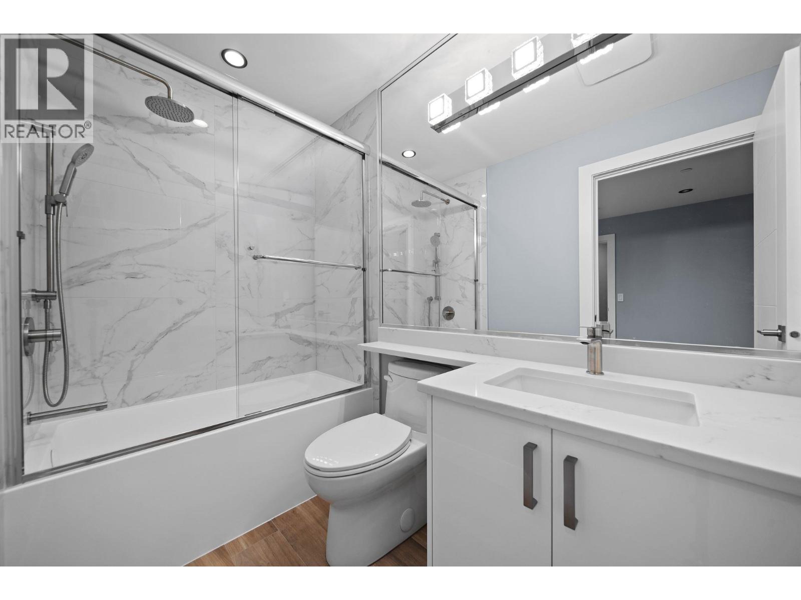 1 2557 W King Edward Avenue Property Photo 18