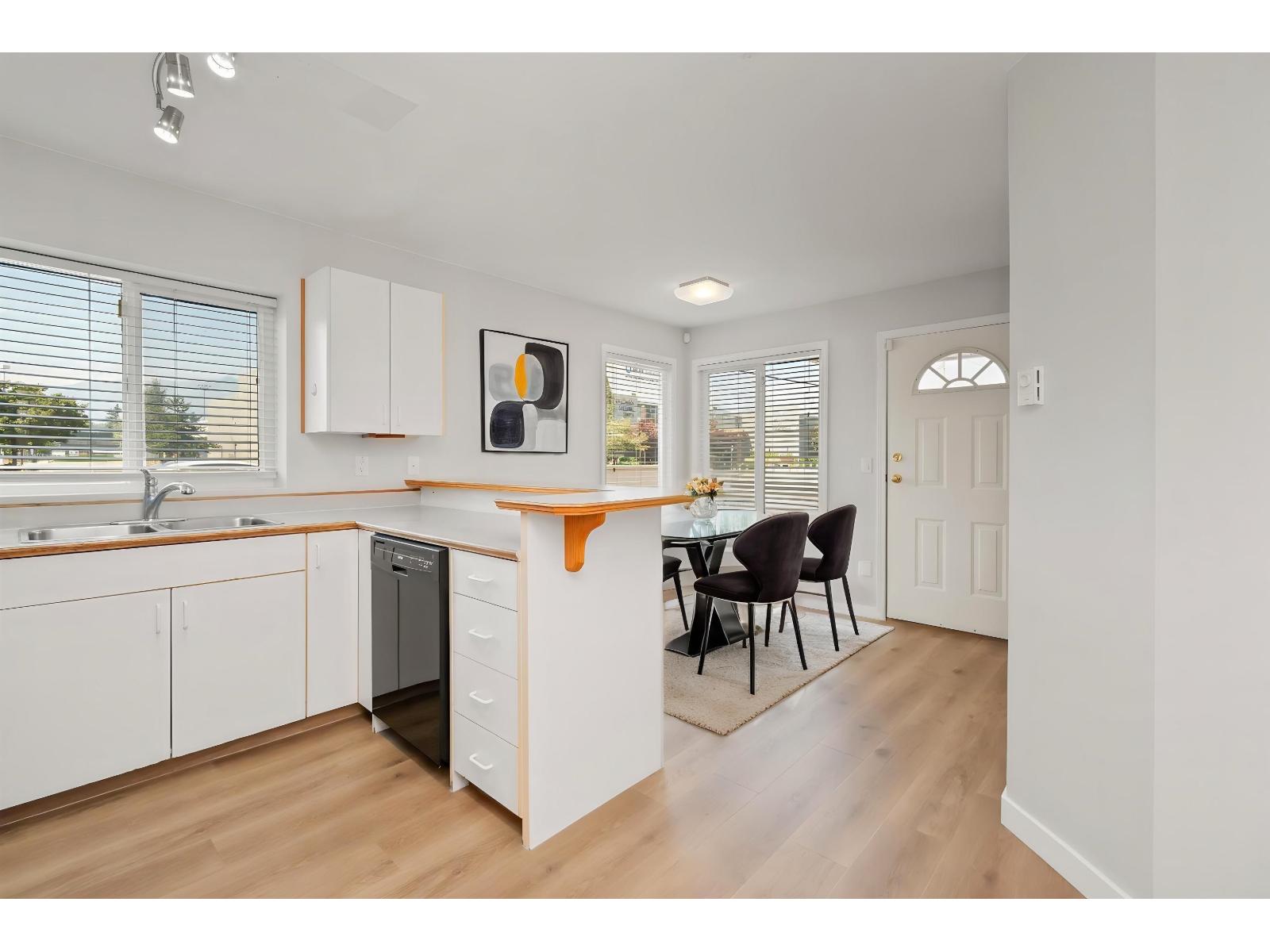 9206 Corbould Street #1 Property Photo 3