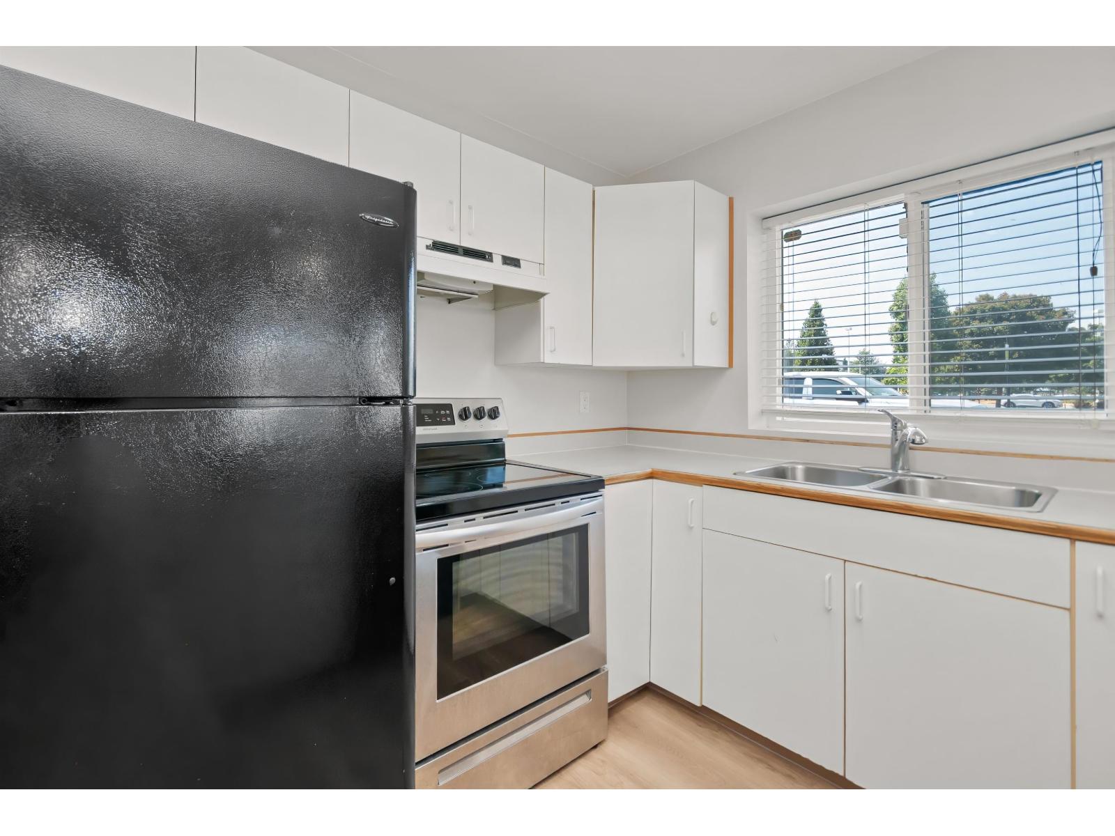 9206 Corbould Street #1 Property Photo 6