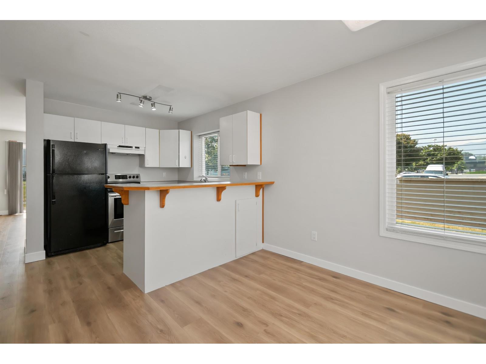 9206 Corbould Street #1 Property Photo 8