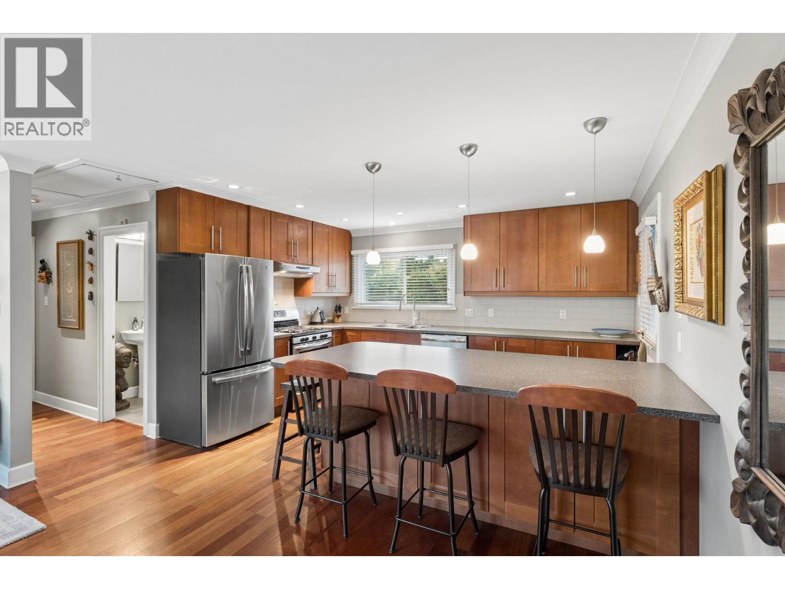1283 Pinewood Crescent Property Photo 1