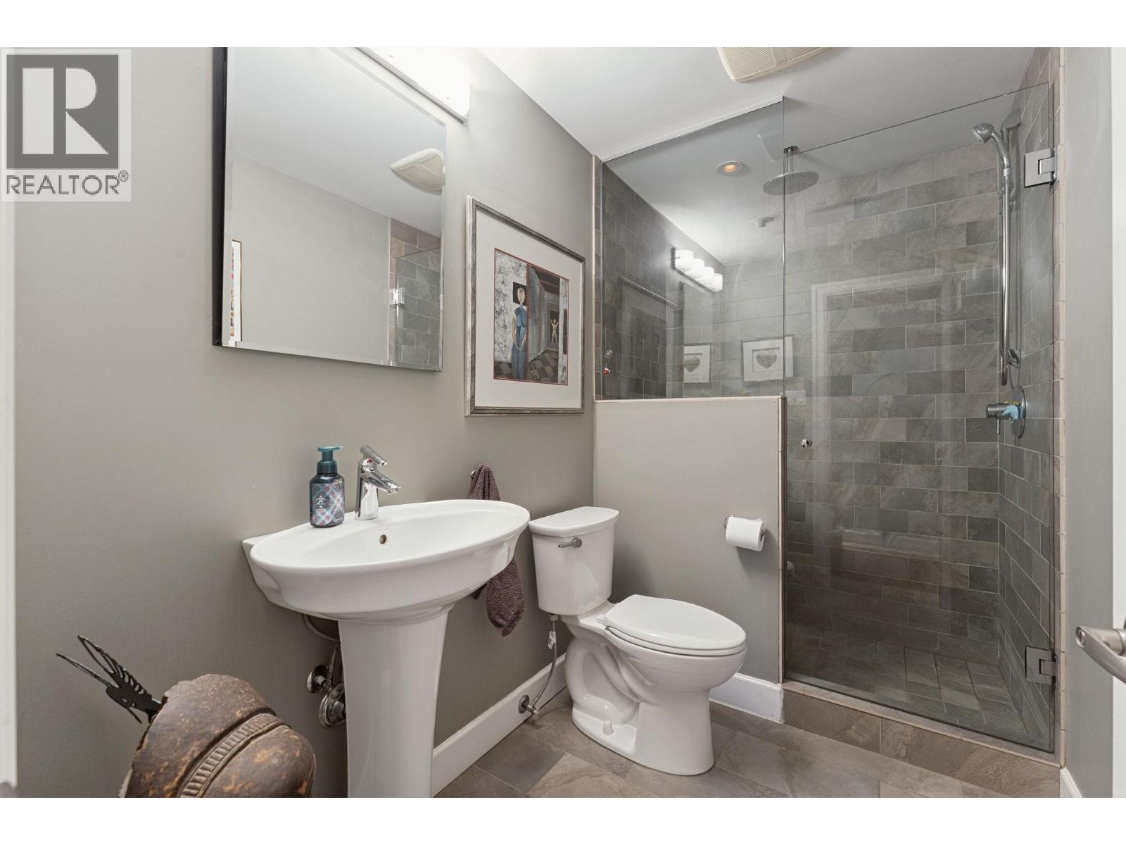 1283 Pinewood Crescent Property Photo 18