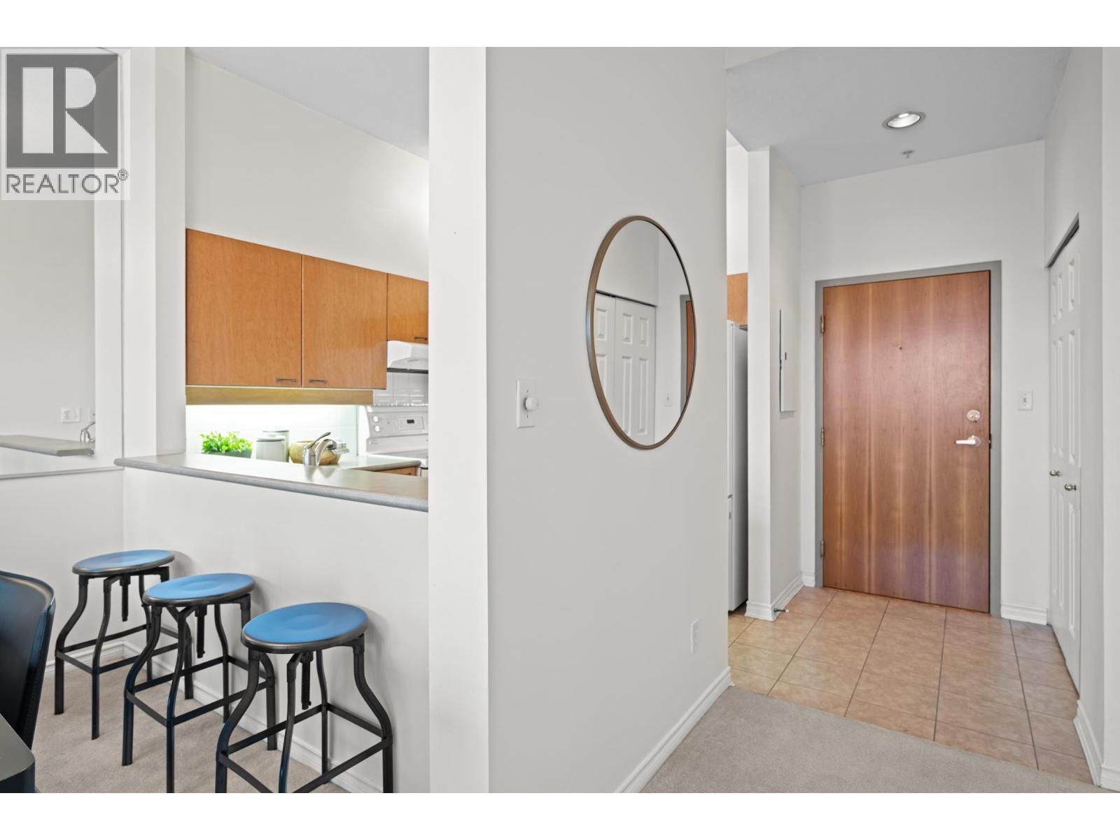 2102 10 Laguna Court Property Photo 7