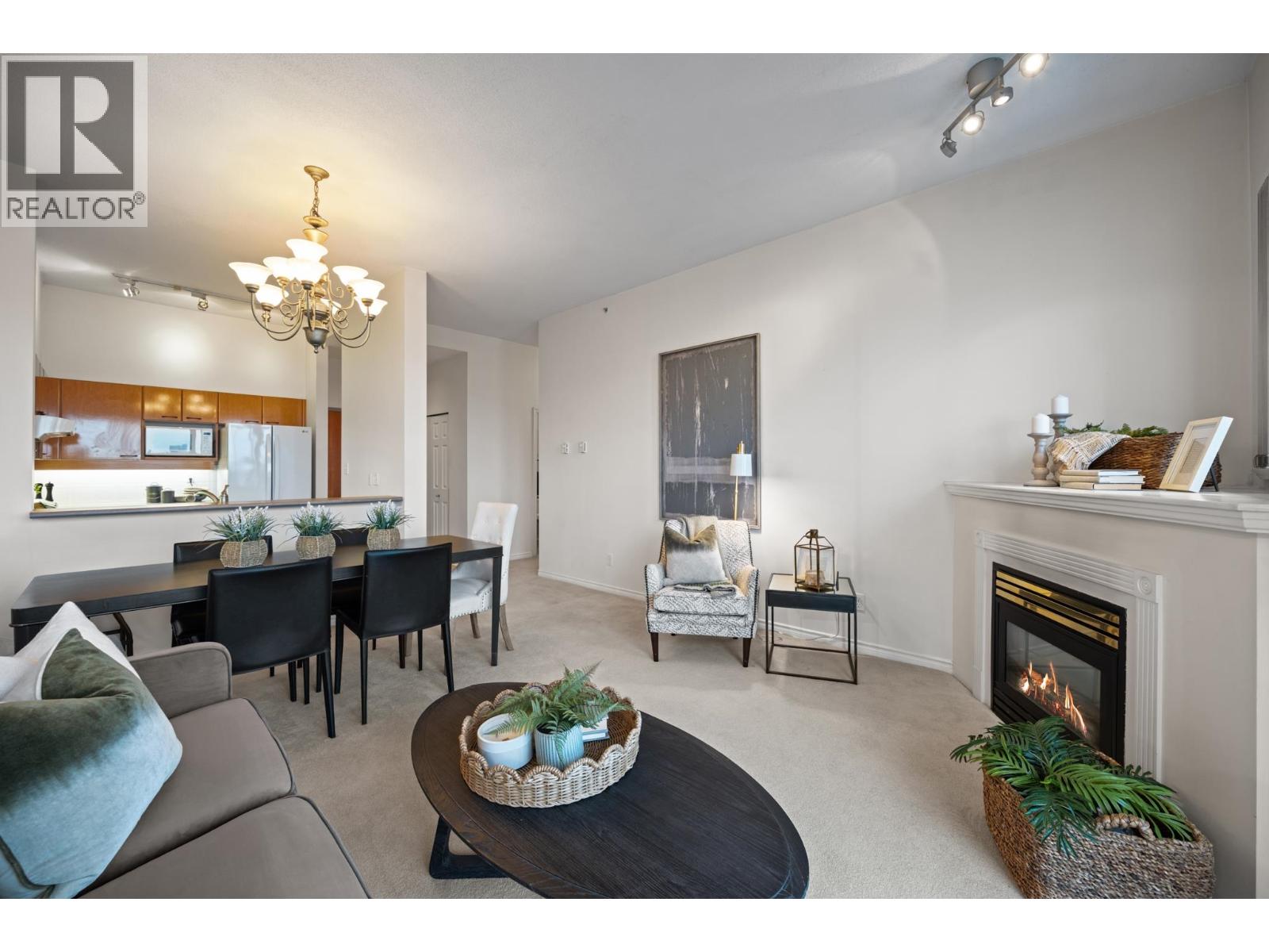 2102 10 Laguna Court Property Photo 11