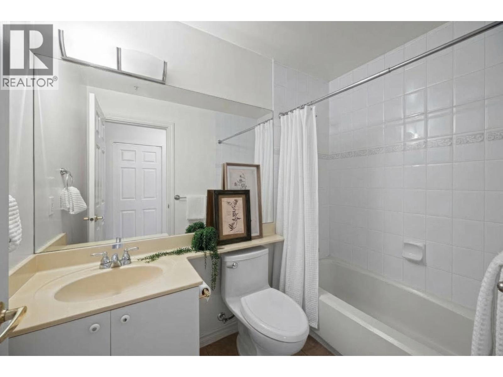 2102 10 Laguna Court Property Photo 20