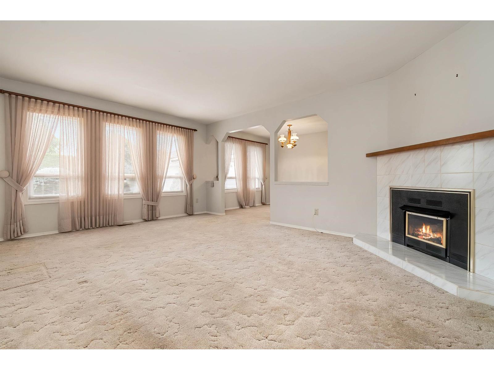 46634 Elliott Avenue Property Photo 3