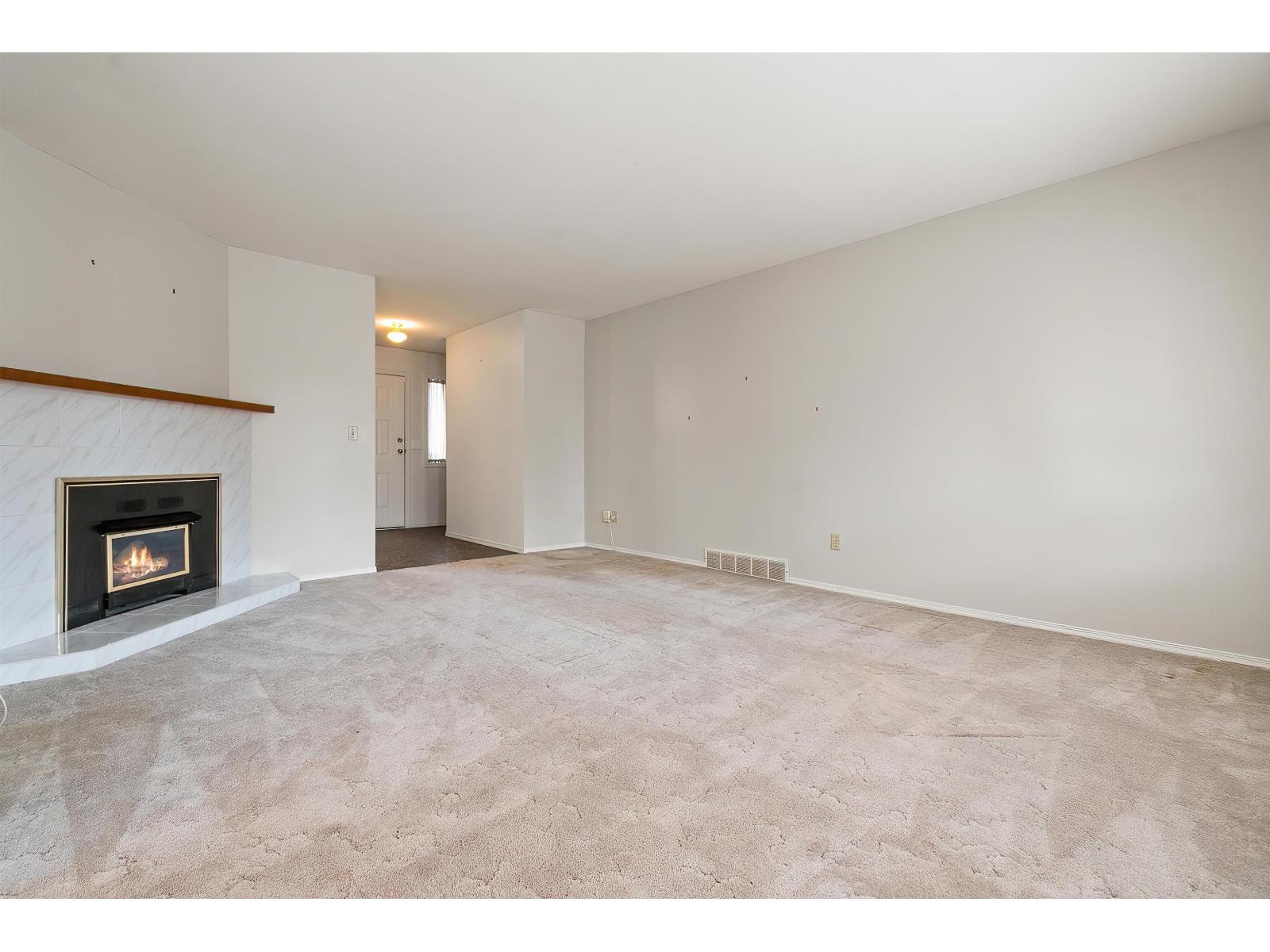 46634 Elliott Avenue Property Photo 6
