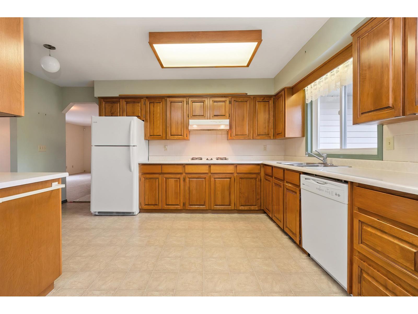 46634 Elliott Avenue Property Photo 12