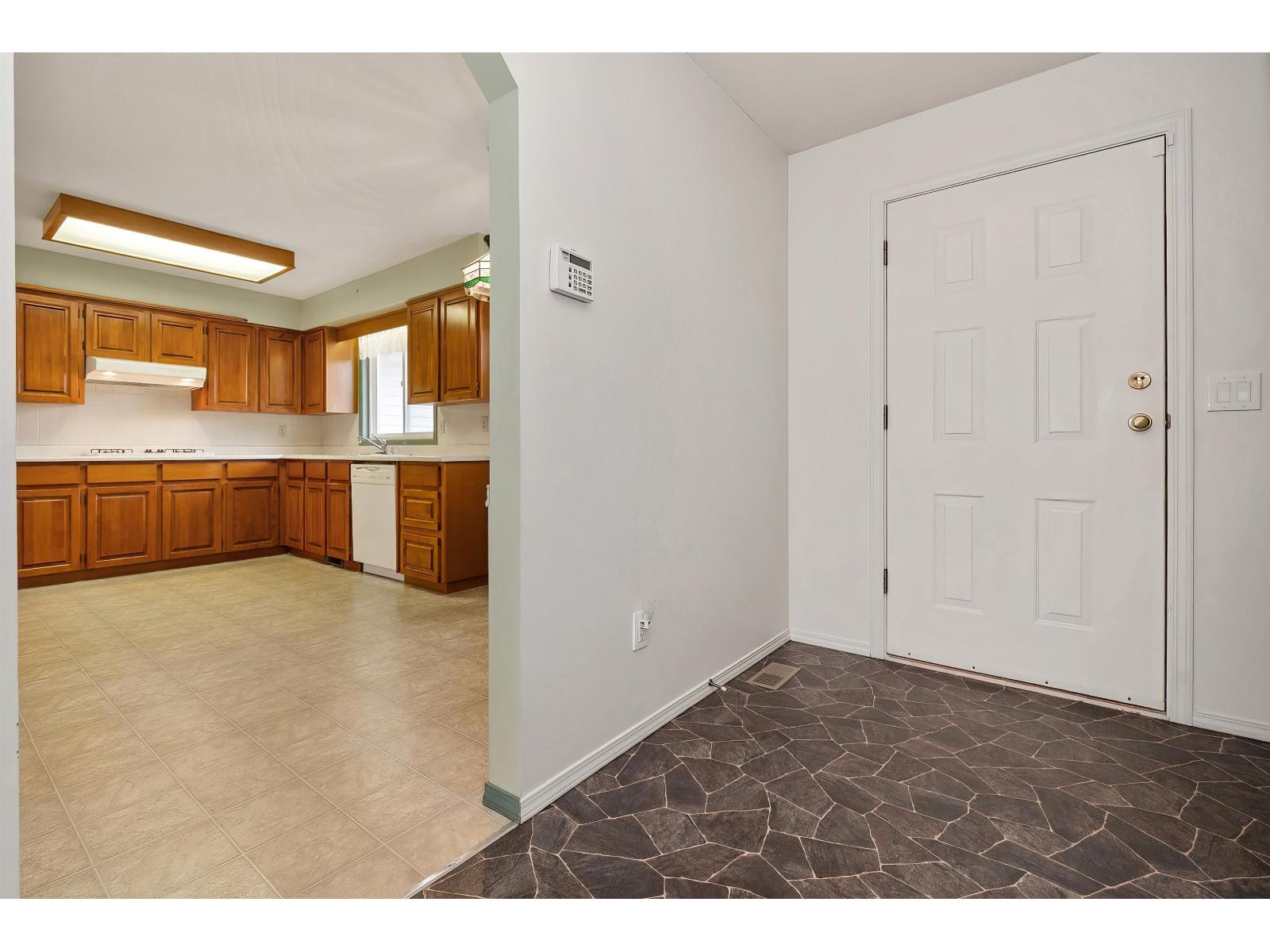 46634 Elliott Avenue Property Photo 16