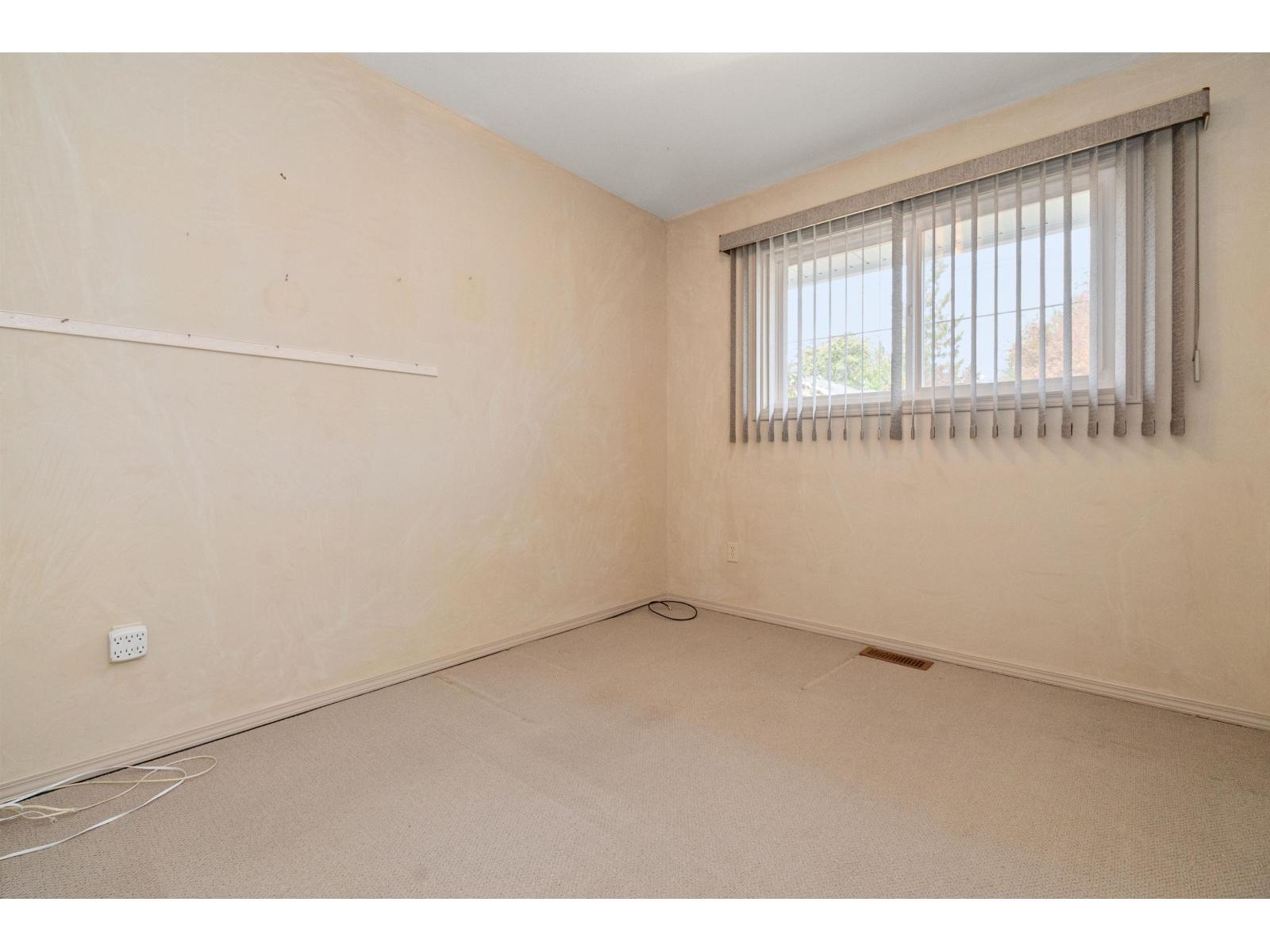 46634 Elliott Avenue Property Photo 28
