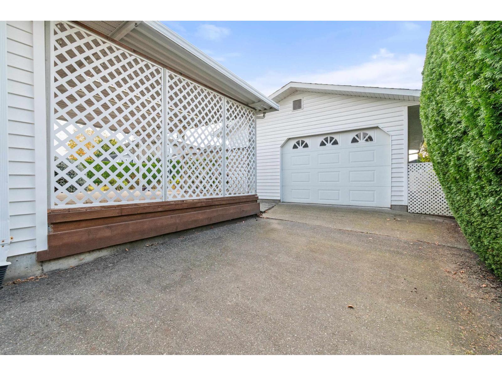 46634 Elliott Avenue Property Photo 38