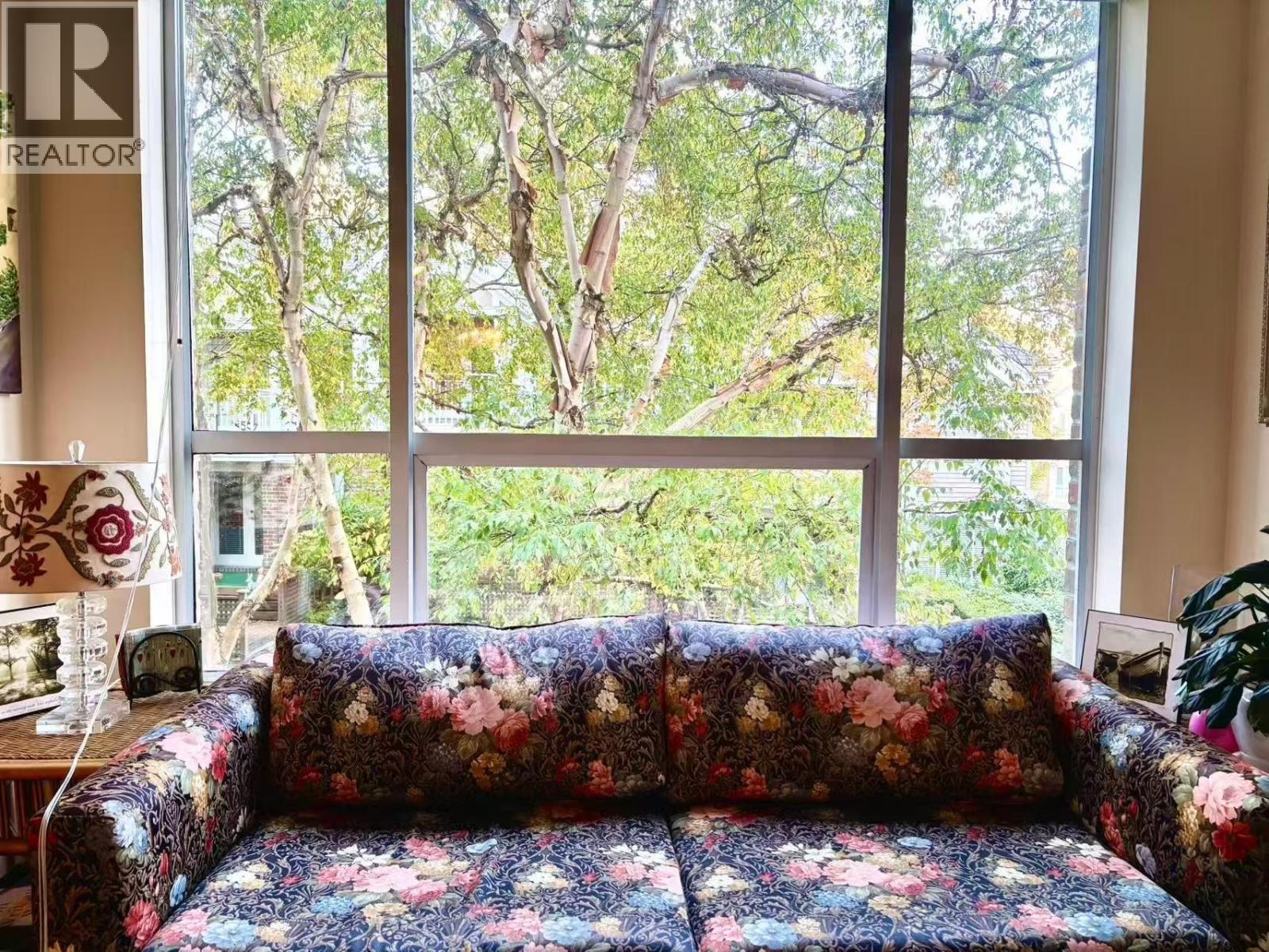 209 5670 Hampton Place Property Photo 12