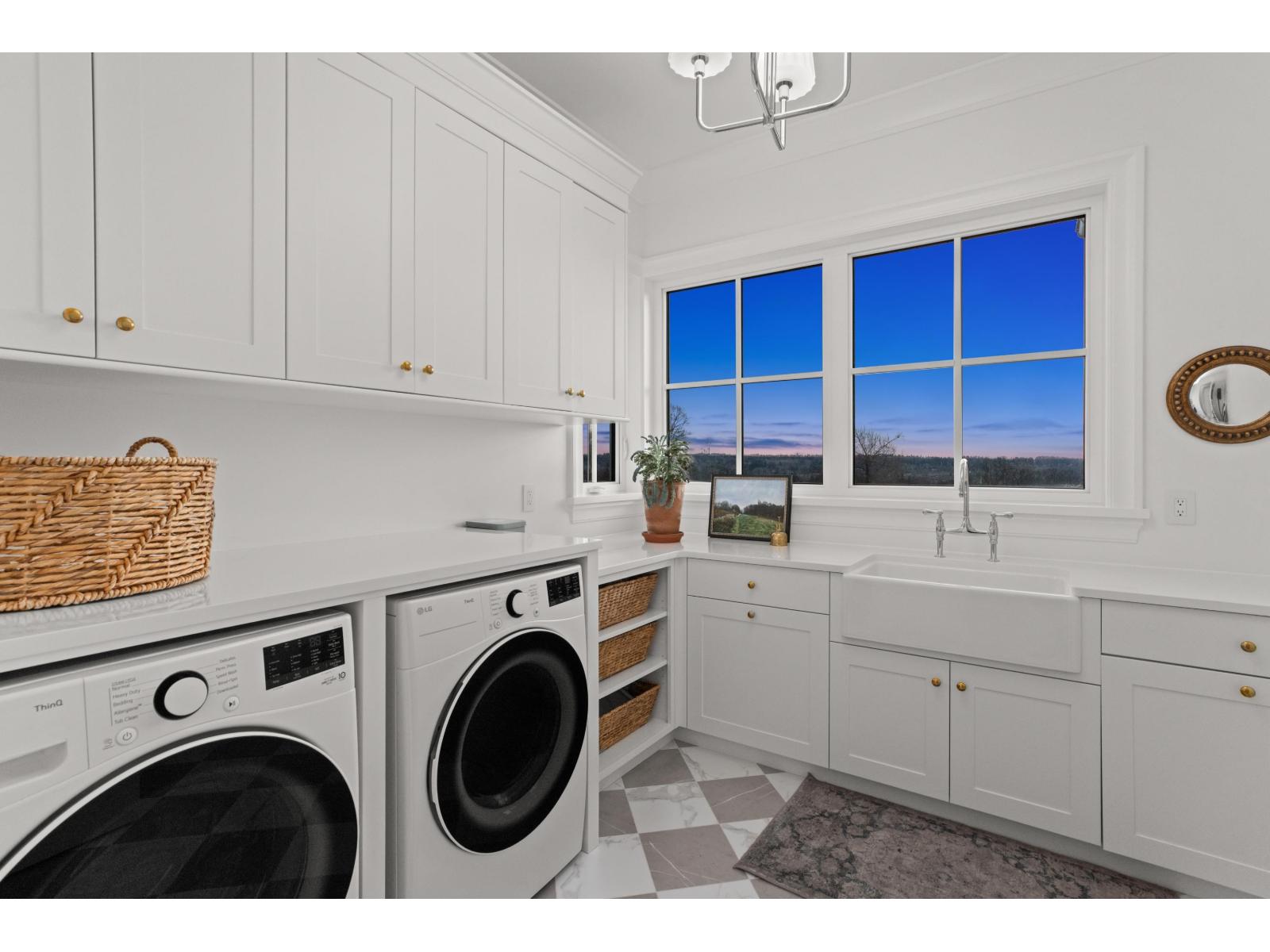 18238 20 Avenue Property Photo 26