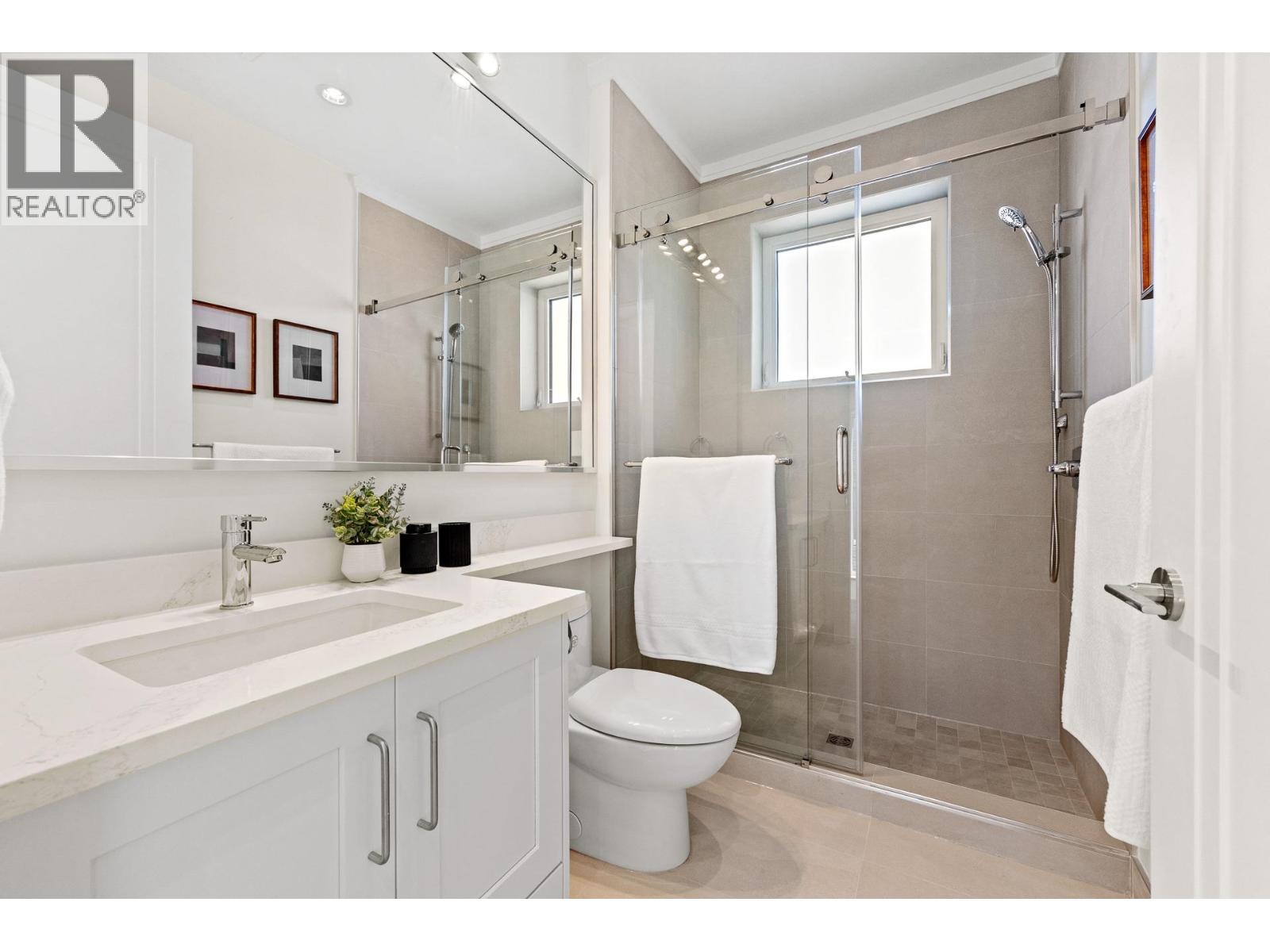 5079 Elgin Street Property Photo 13