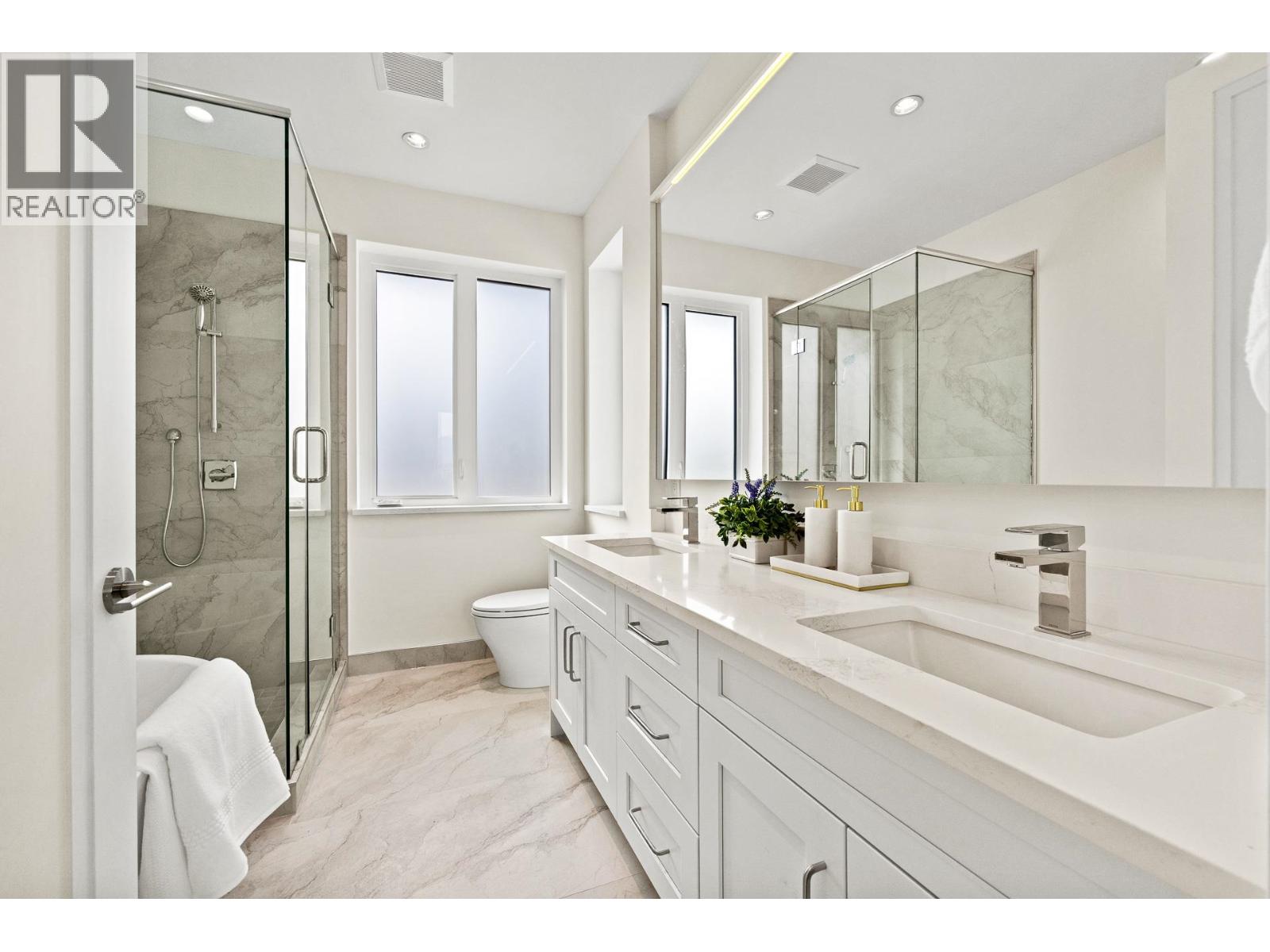 5079 Elgin Street Property Photo 16