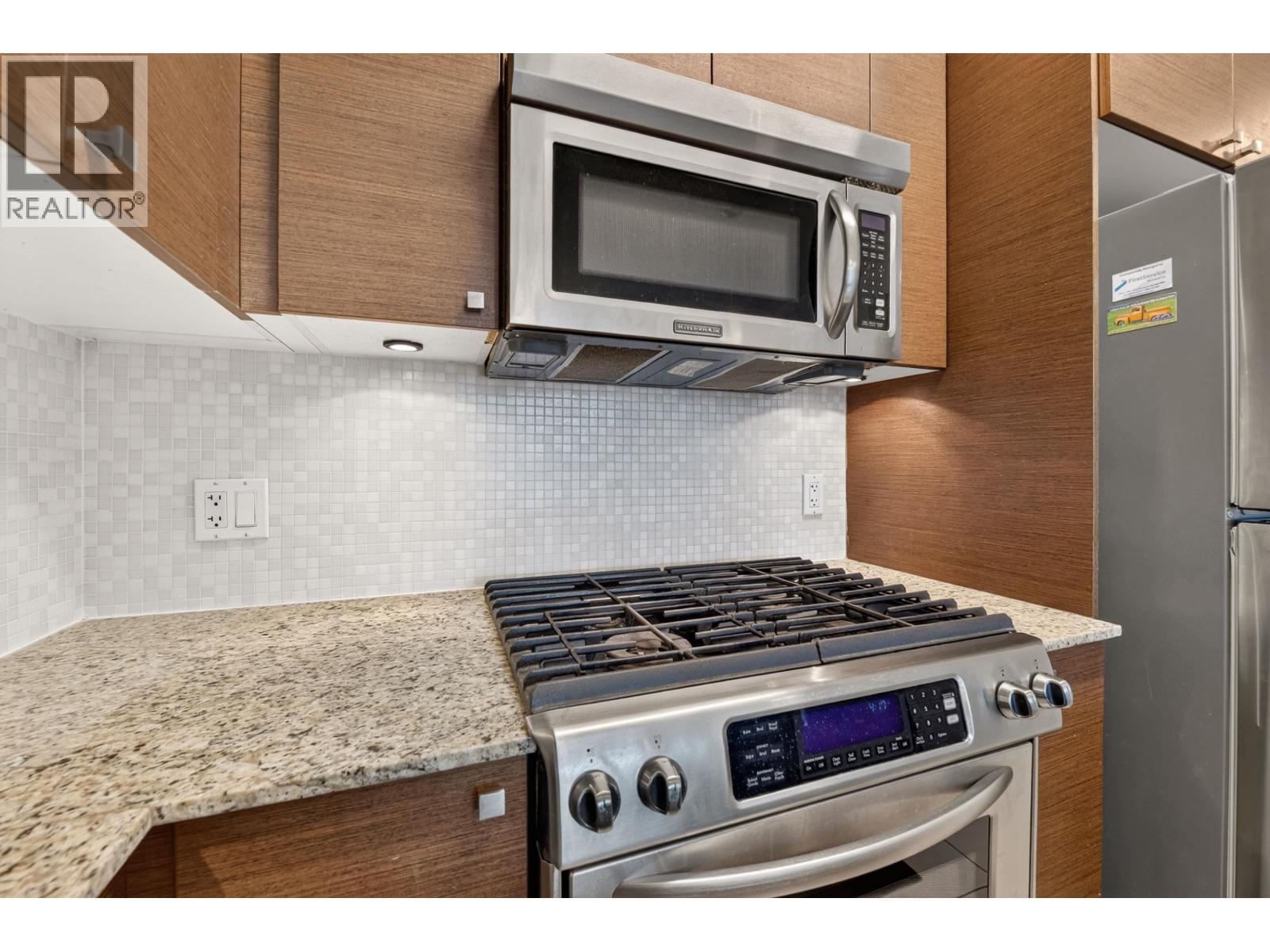 1503 400 Capilano Road Property Photo 7