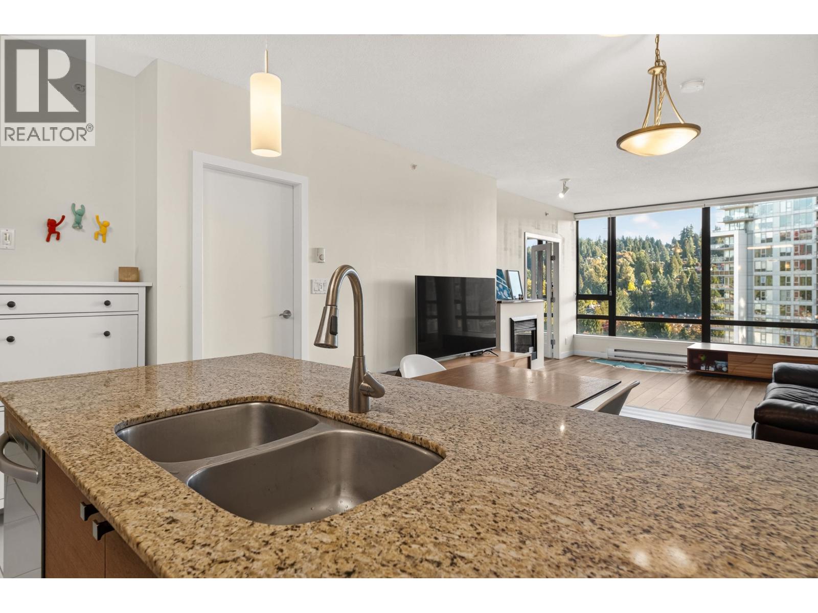 1503 400 Capilano Road Property Photo 9