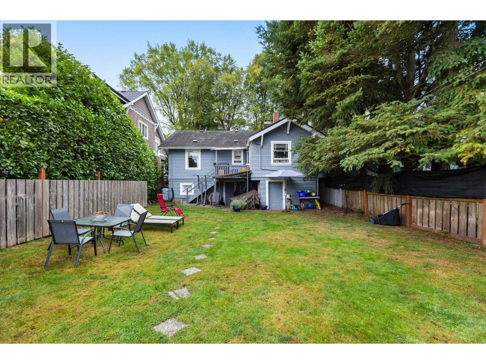 3883 W 20th Avenue Property Photo 6