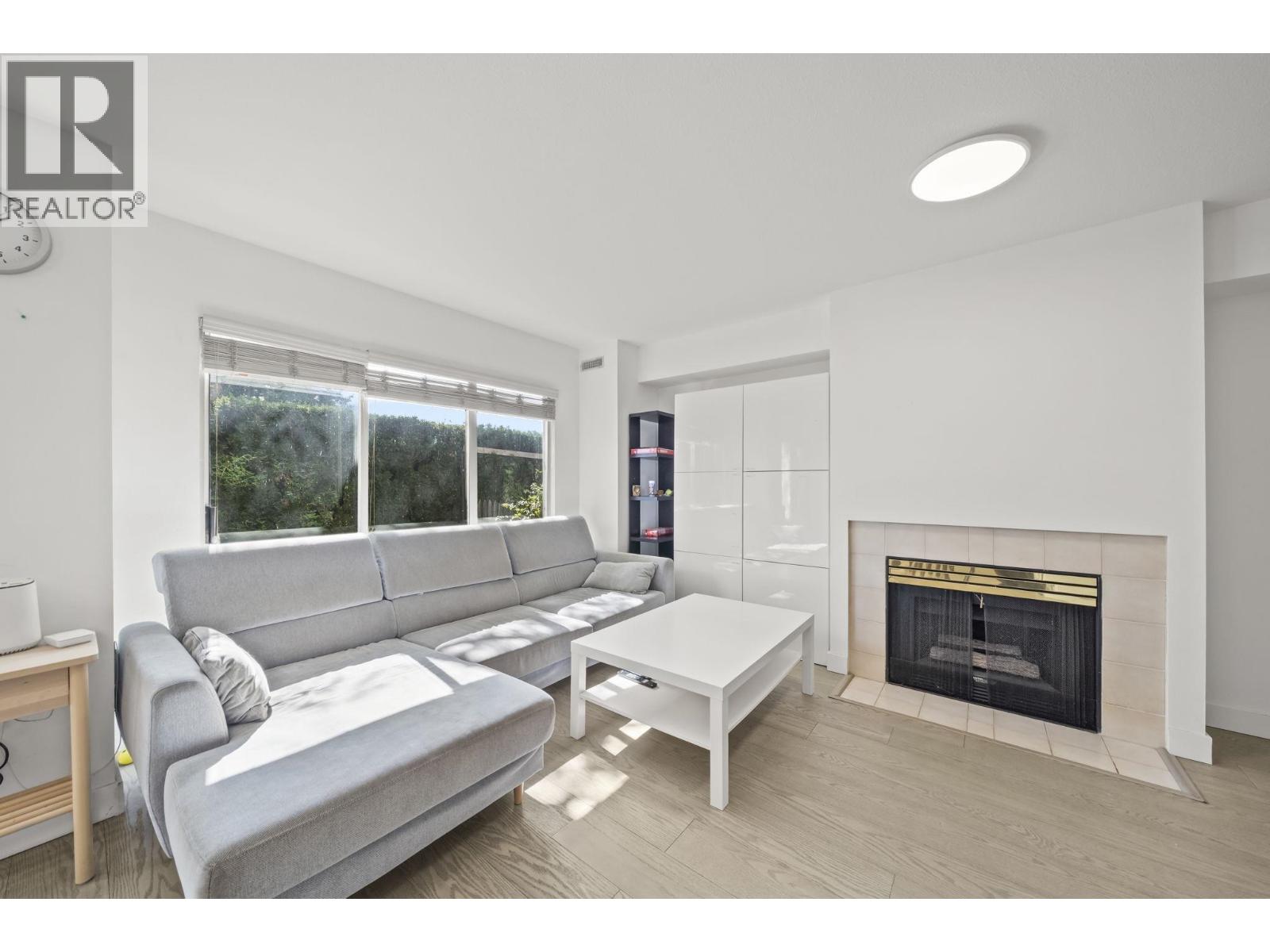 112 2211 No. 4 Road Property Photo 7