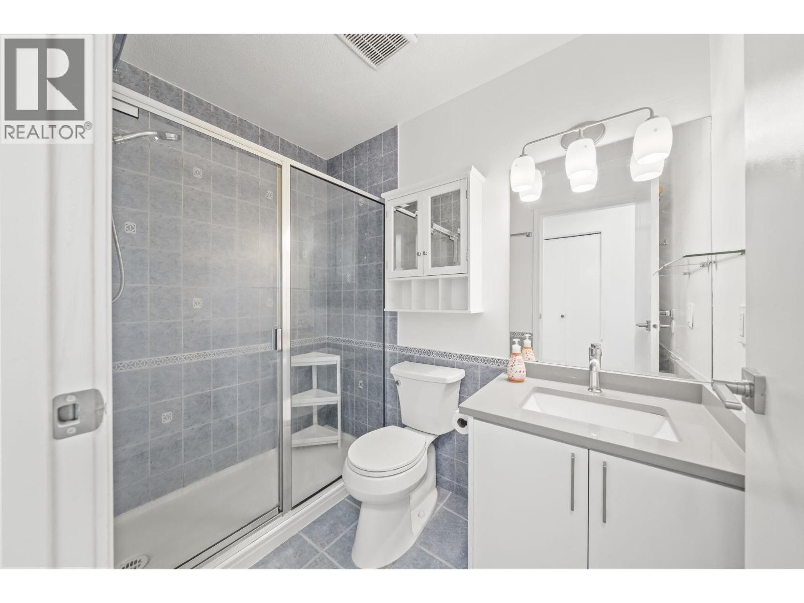 112 2211 No. 4 Road Property Photo 17