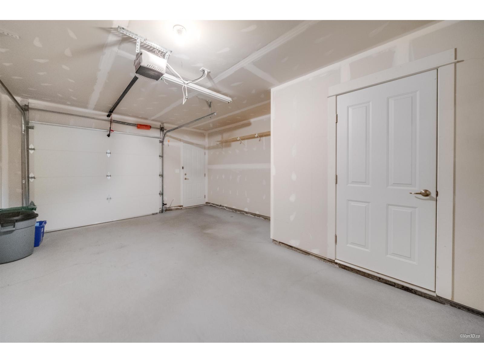 12 2469 164 Street Property Photo 28