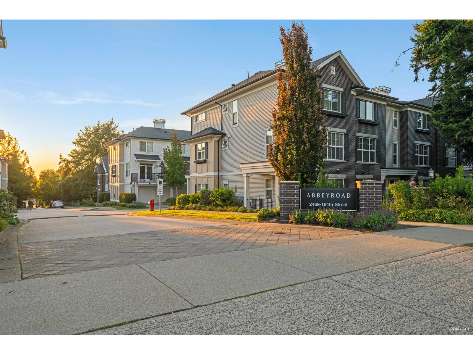 12 2469 164 Street Property Photo 37