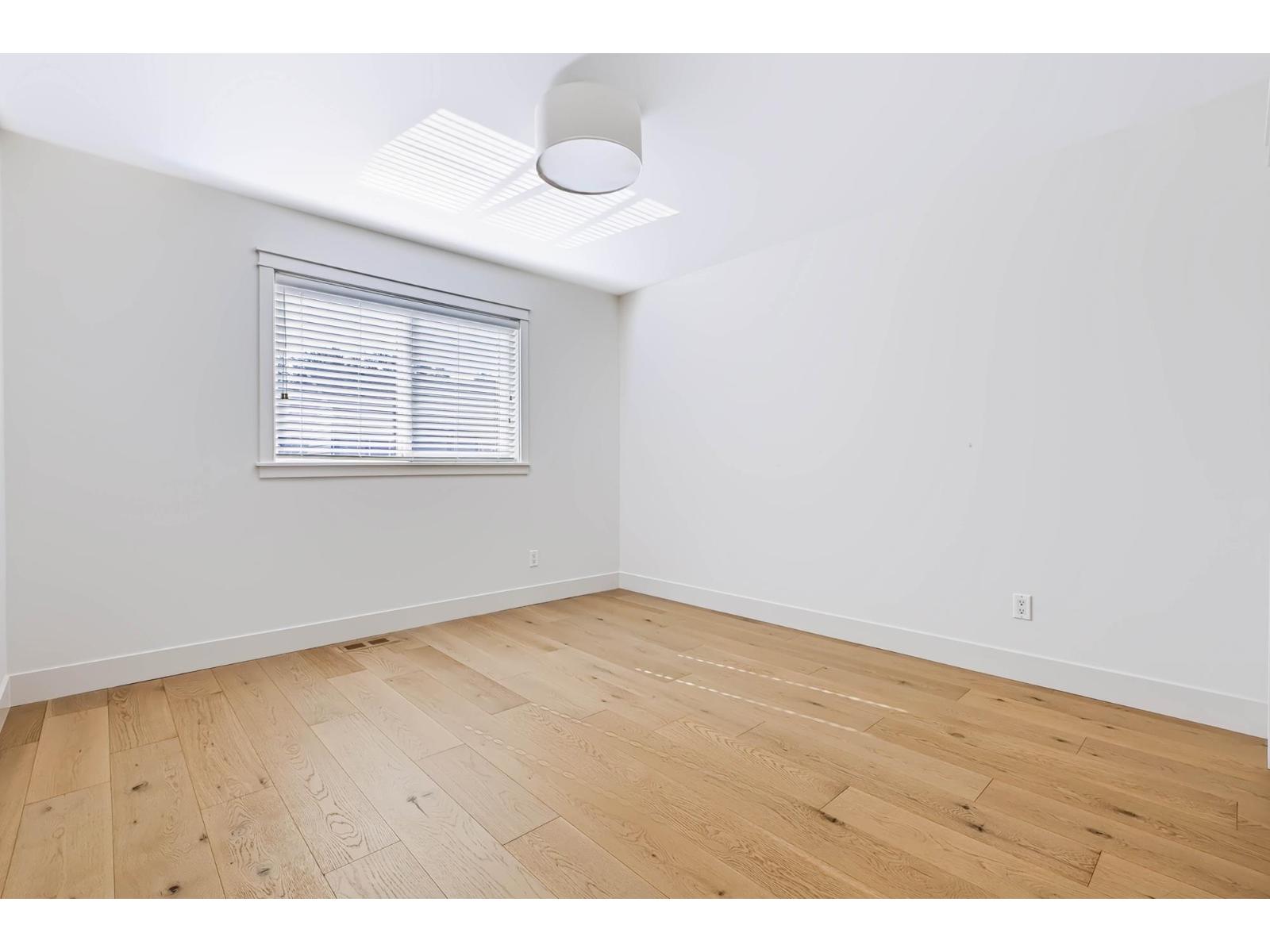 17294 0b Avenue Property Photo 30