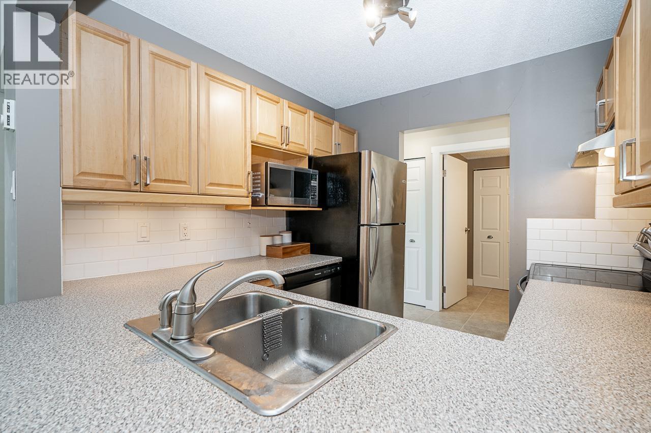 157 5421 10 Avenue Property Photo 13