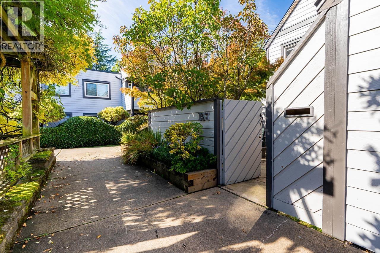 157 5421 10 Avenue Property Photo 29