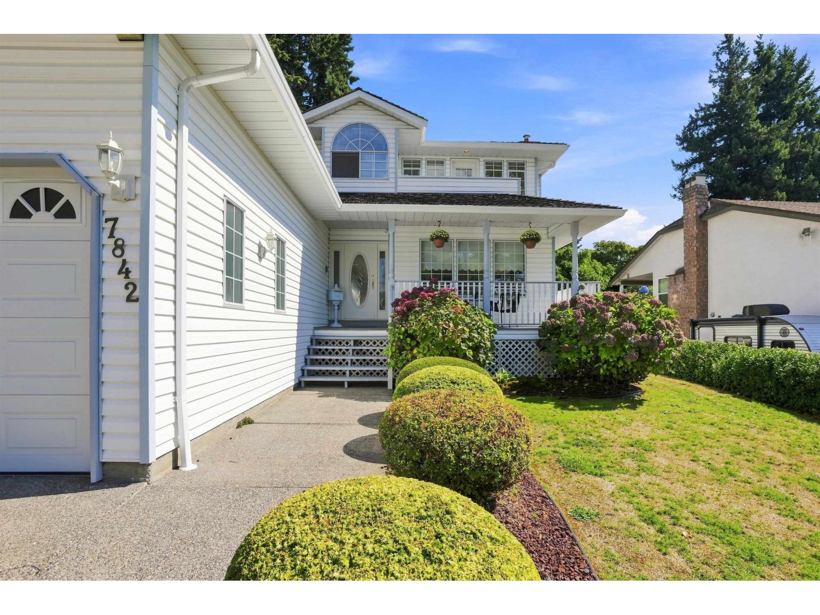 7842 108 Street Property Photo 2