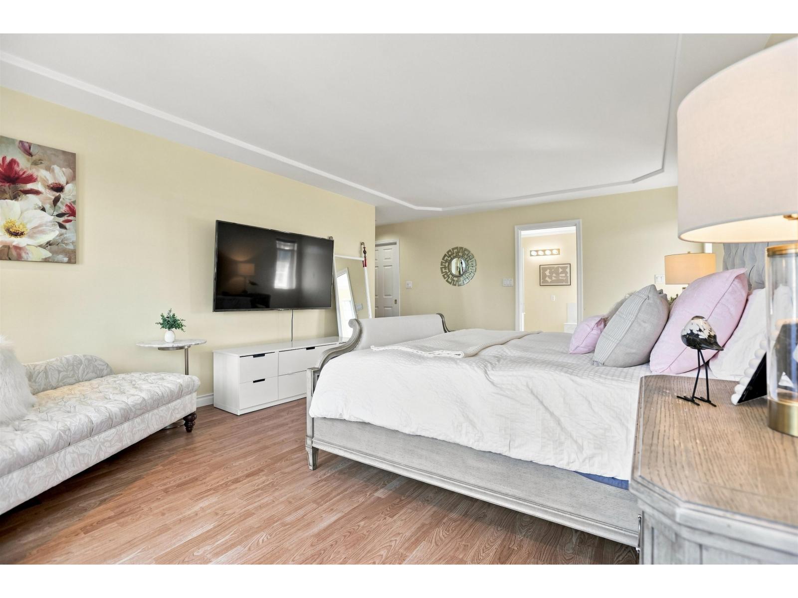 7842 108 Street Property Photo 18
