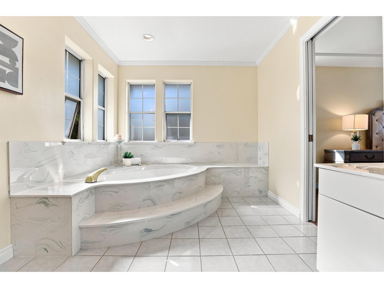 7842 108 Street Property Photo 21