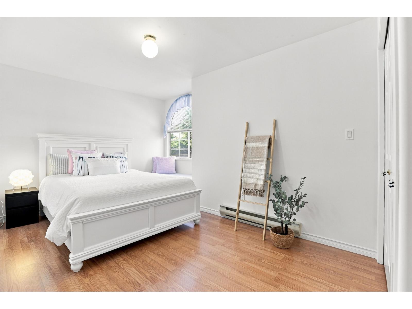 7842 108 Street Property Photo 24