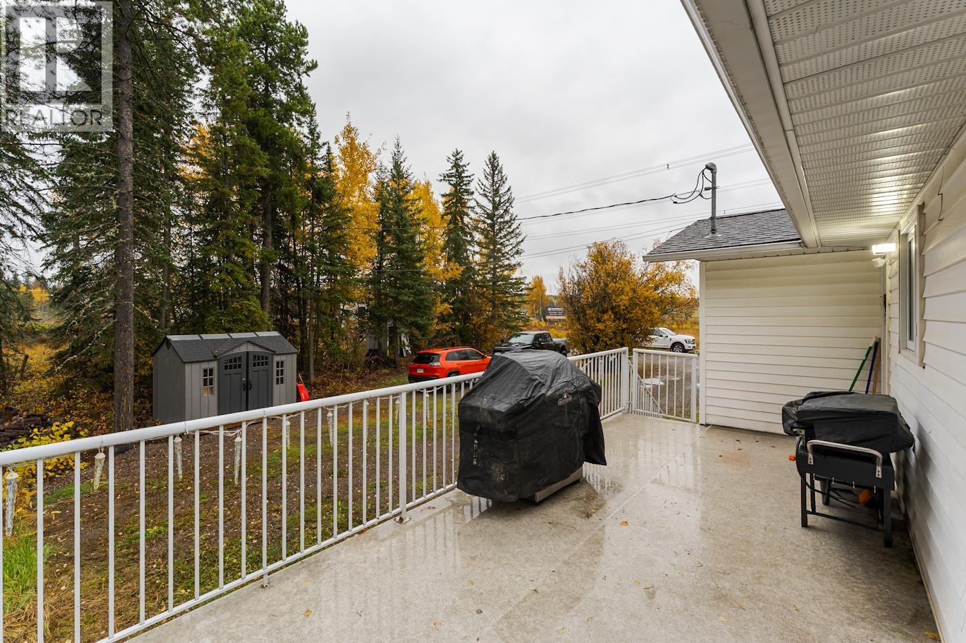 10315 W 16 Highway Property Photo 32