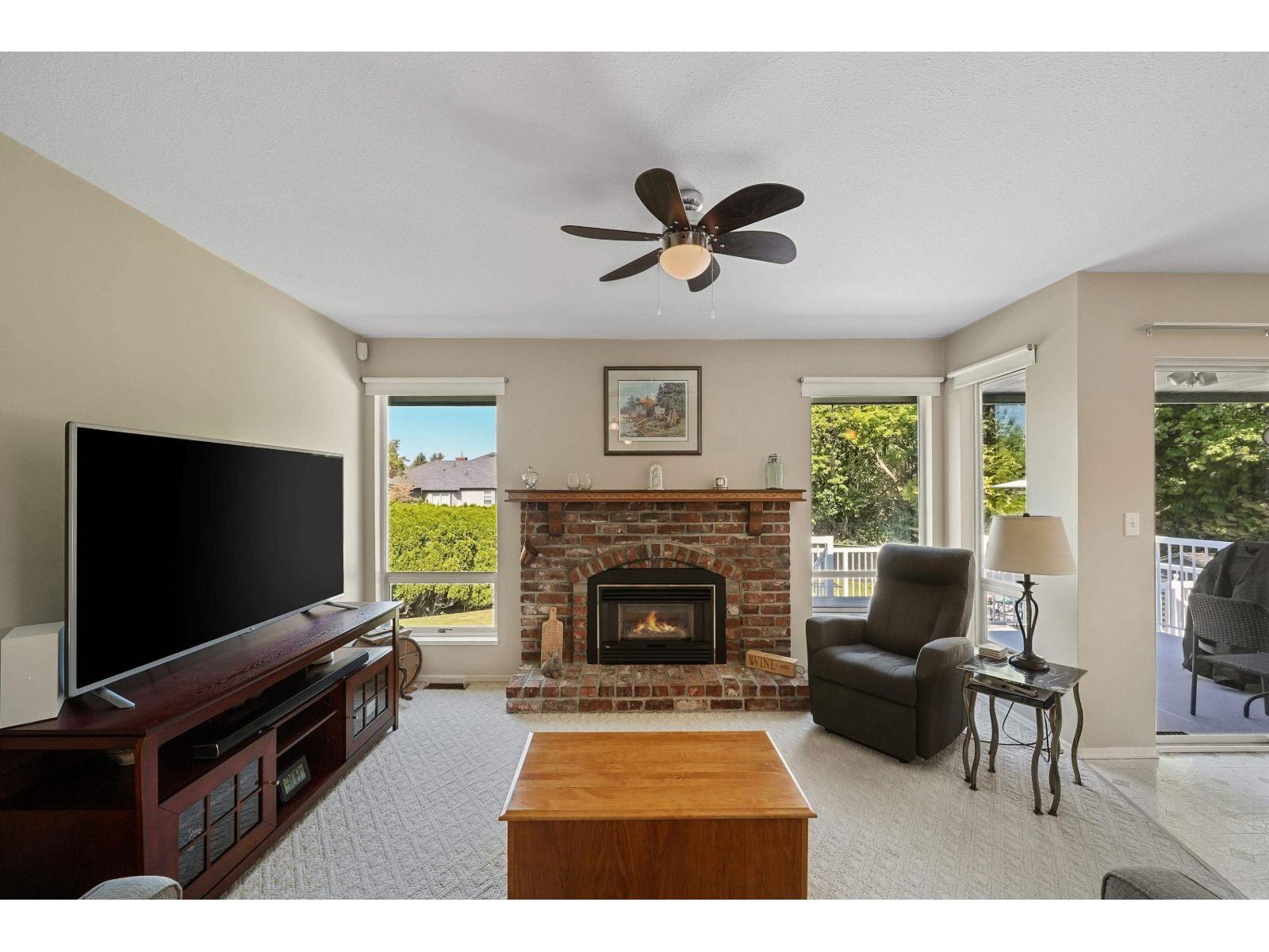 5742 190 Street Property Photo 13