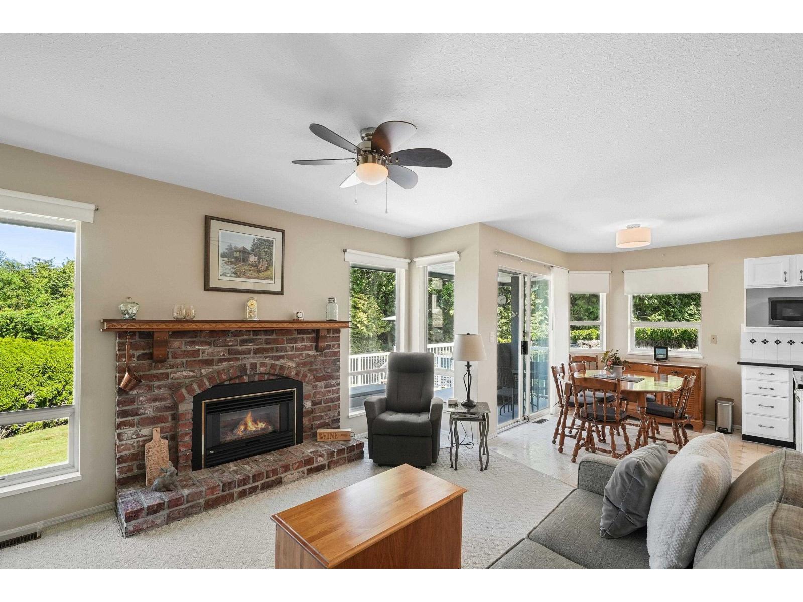 5742 190 Street Property Photo 14
