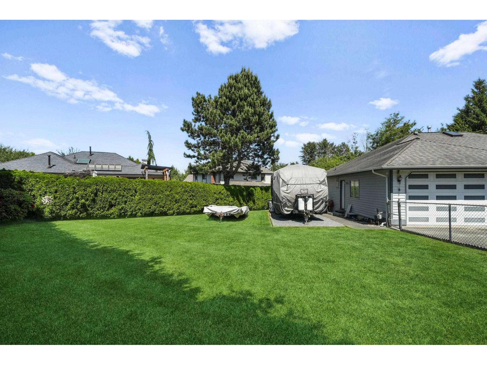 5742 190 Street Property Photo 24