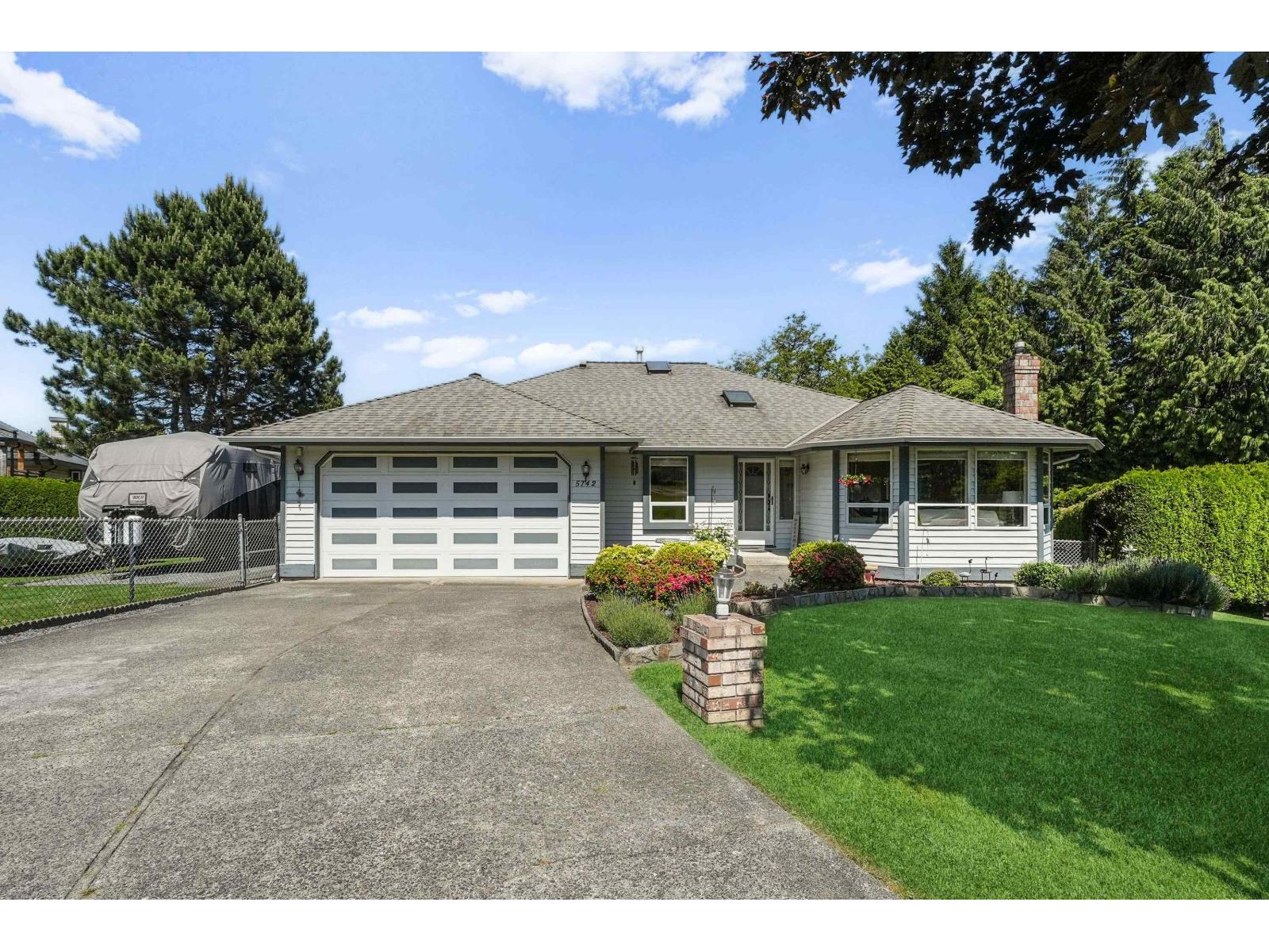 5742 190 Street Property Photo 26
