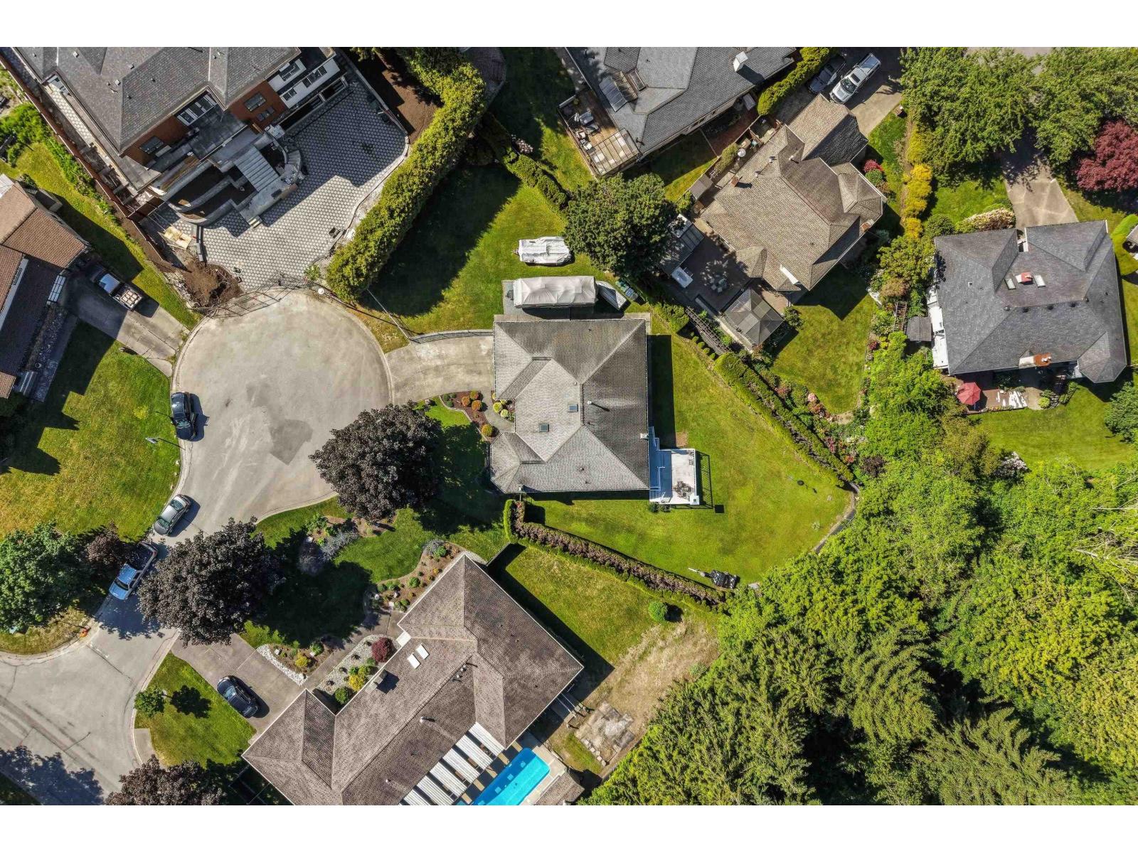 5742 190 Street Property Photo 28