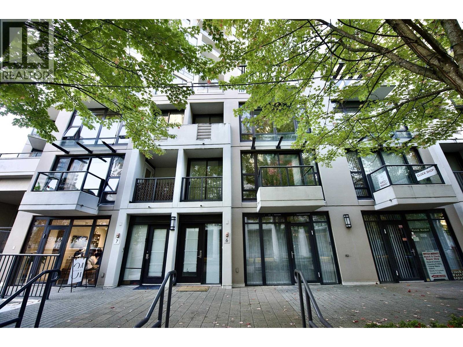 6 1185 The High Street Property Photo 1