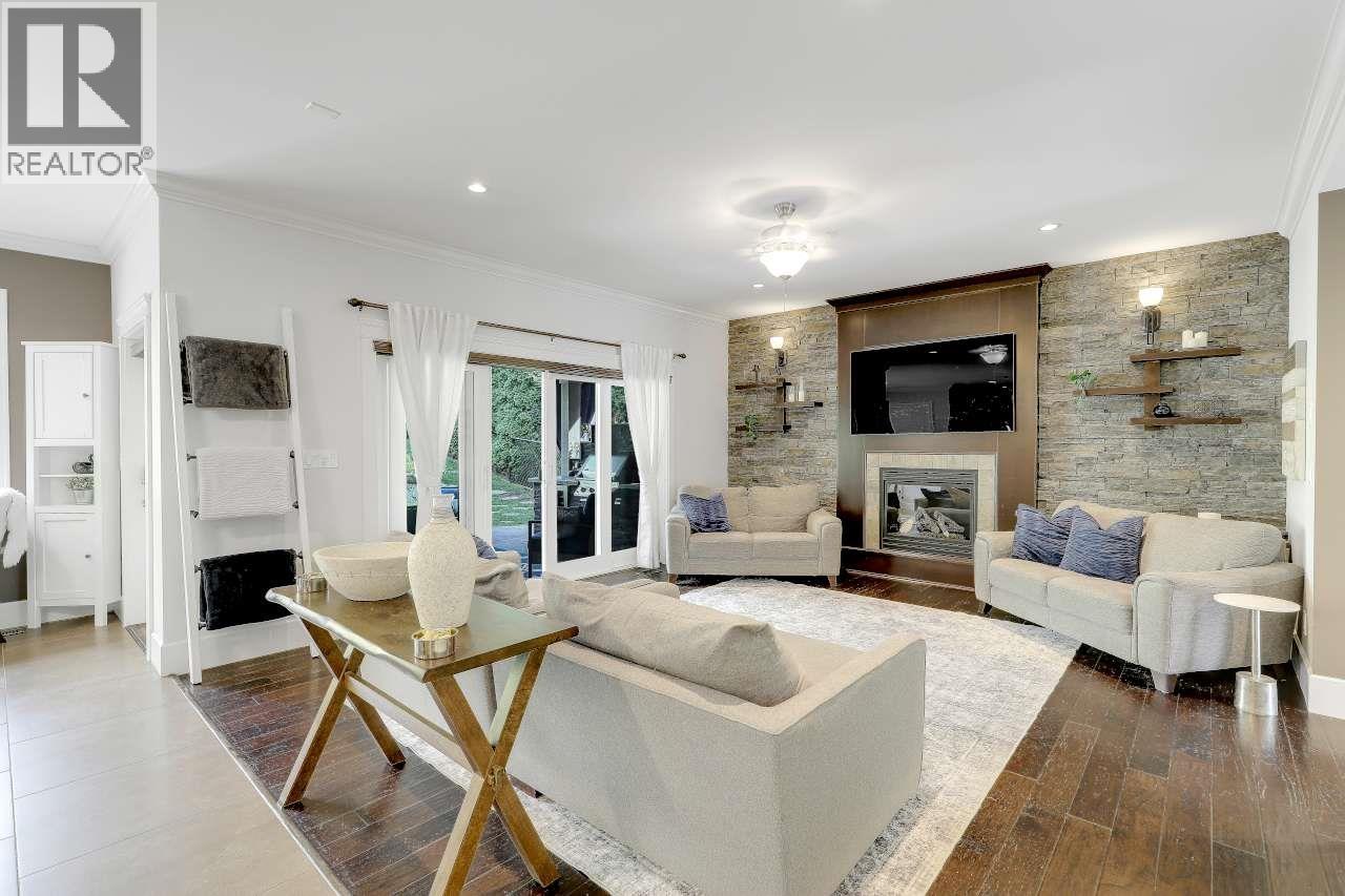 13422 235 Street Property Photo 12
