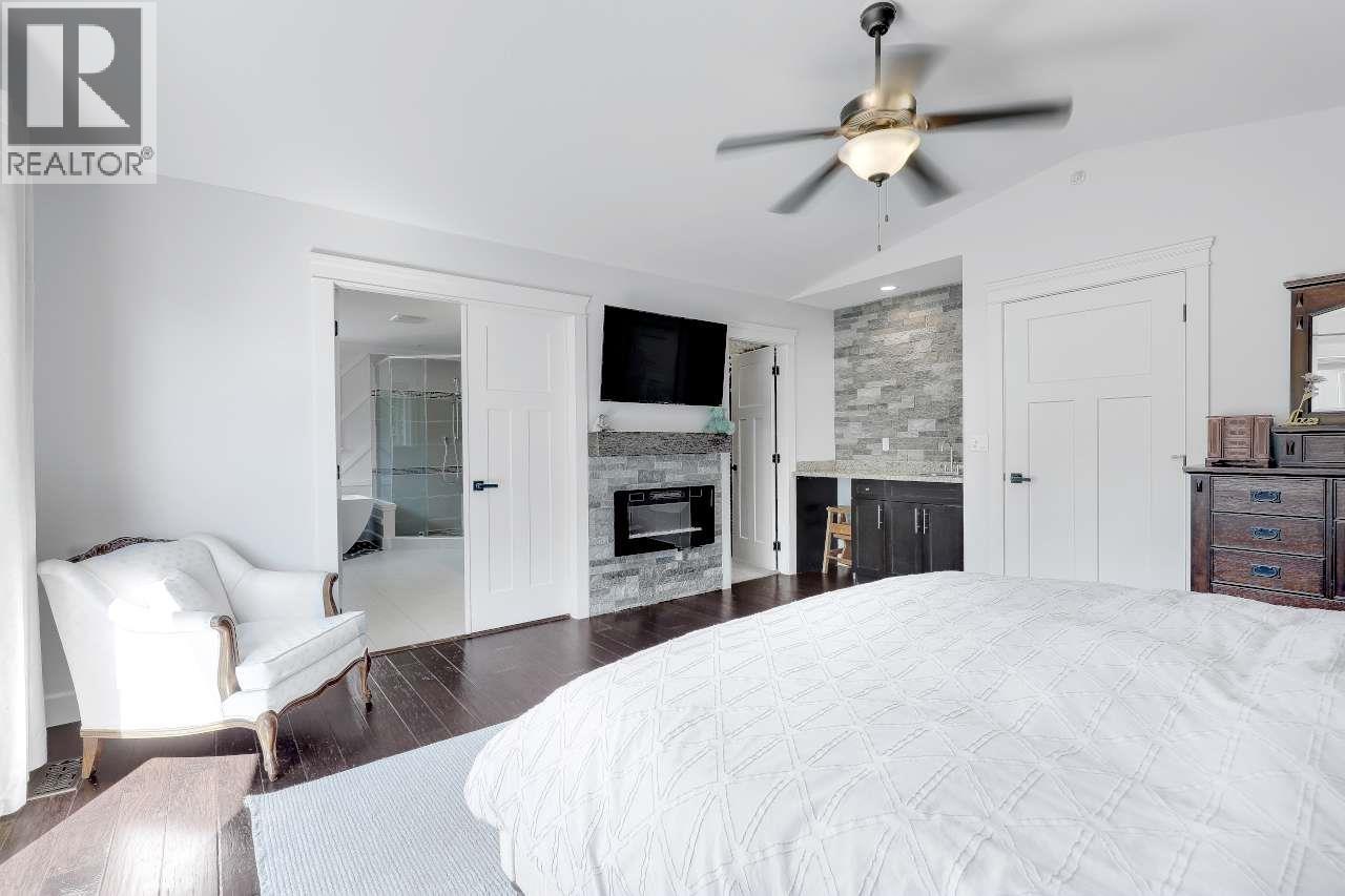 13422 235 Street Property Photo 17