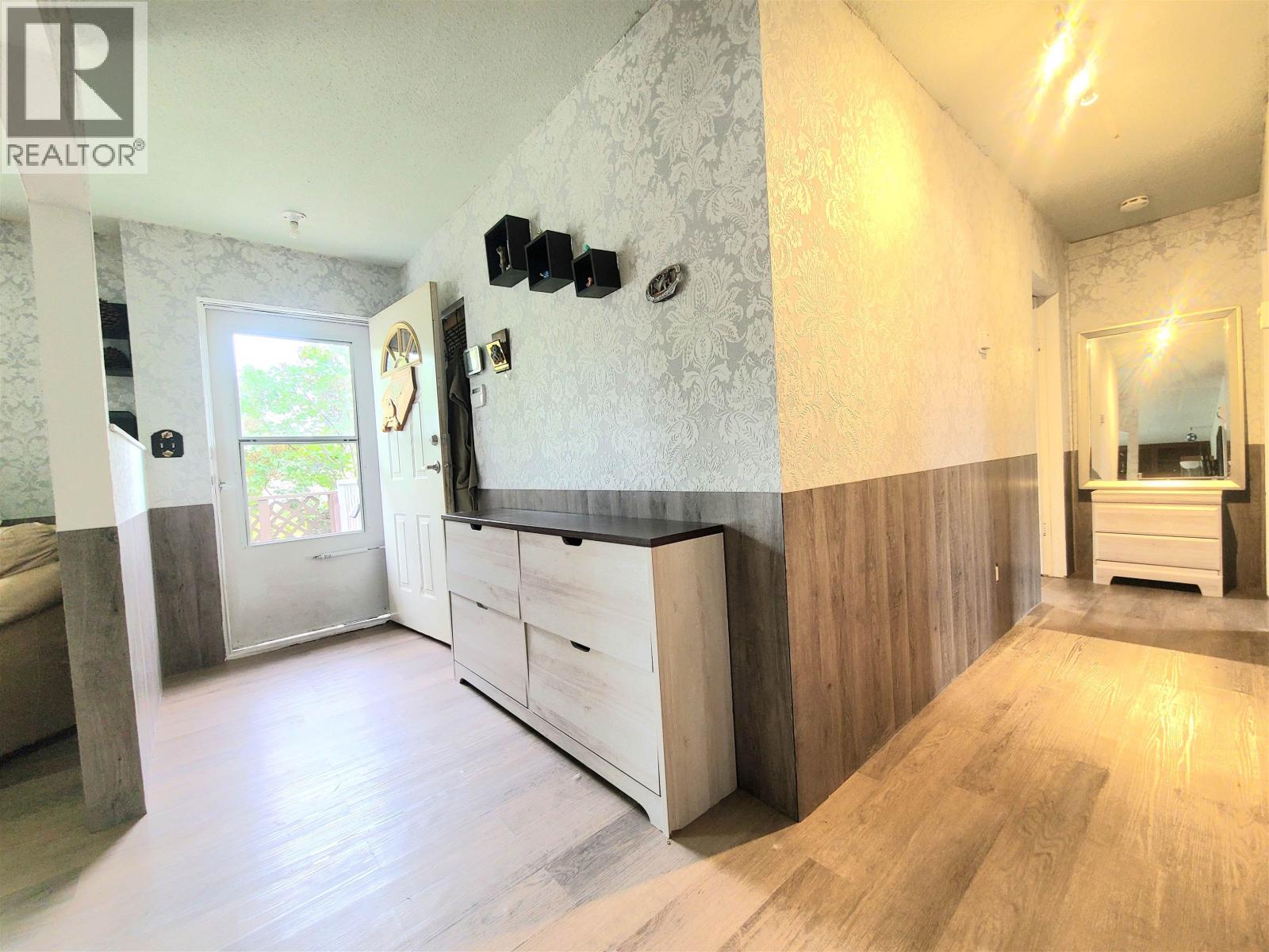 1385 Milburn Avenue Property Photo 6